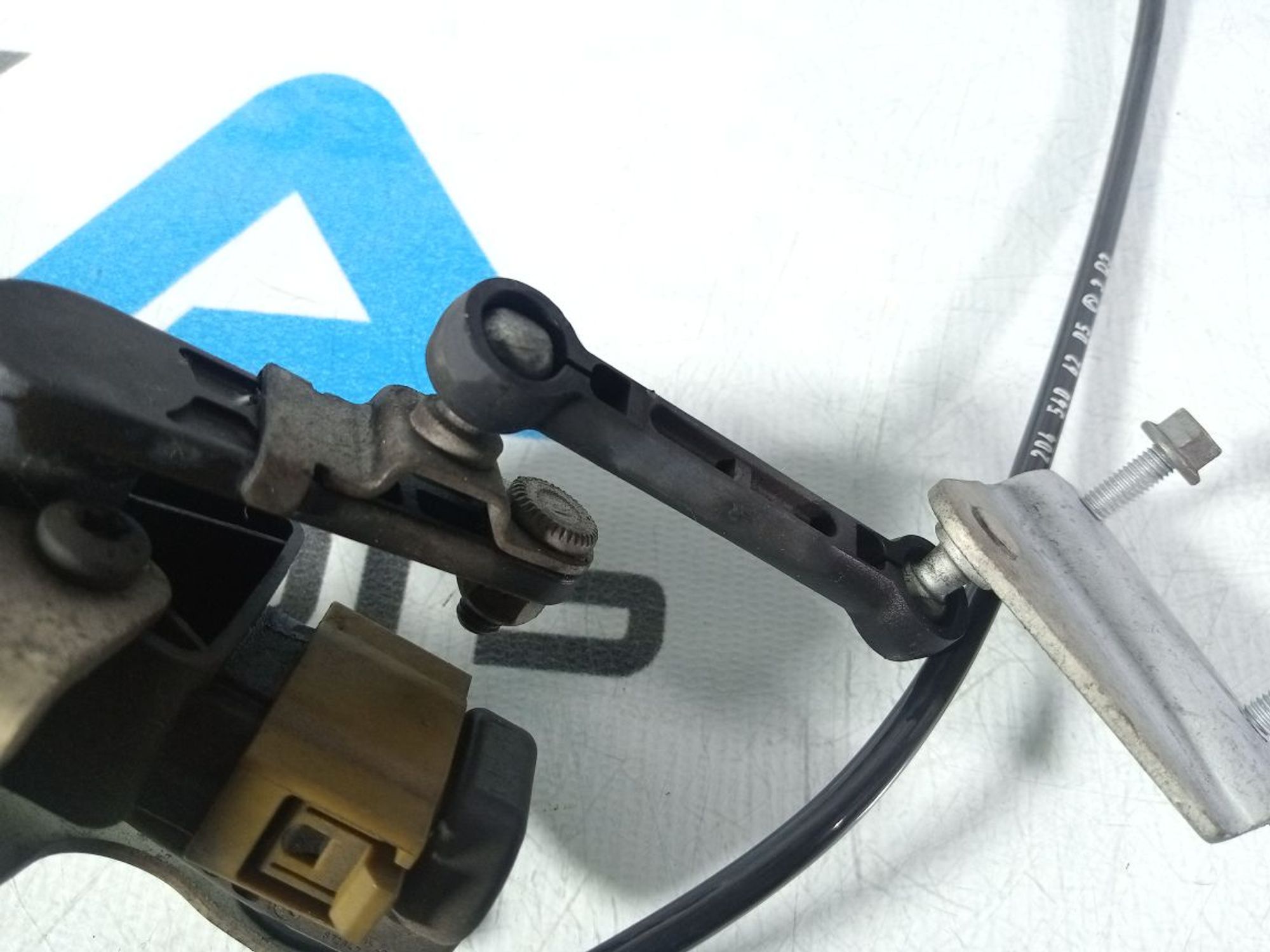 https://gcs.partsauto.market/rn-stockpro.appspot.com/thmbs/userImages/b7628e092085f1f91467af1afb6e7630/part/c0991921-263c-4255-aa8f-d0fc6ee96e4c_1747023940450.jpg
