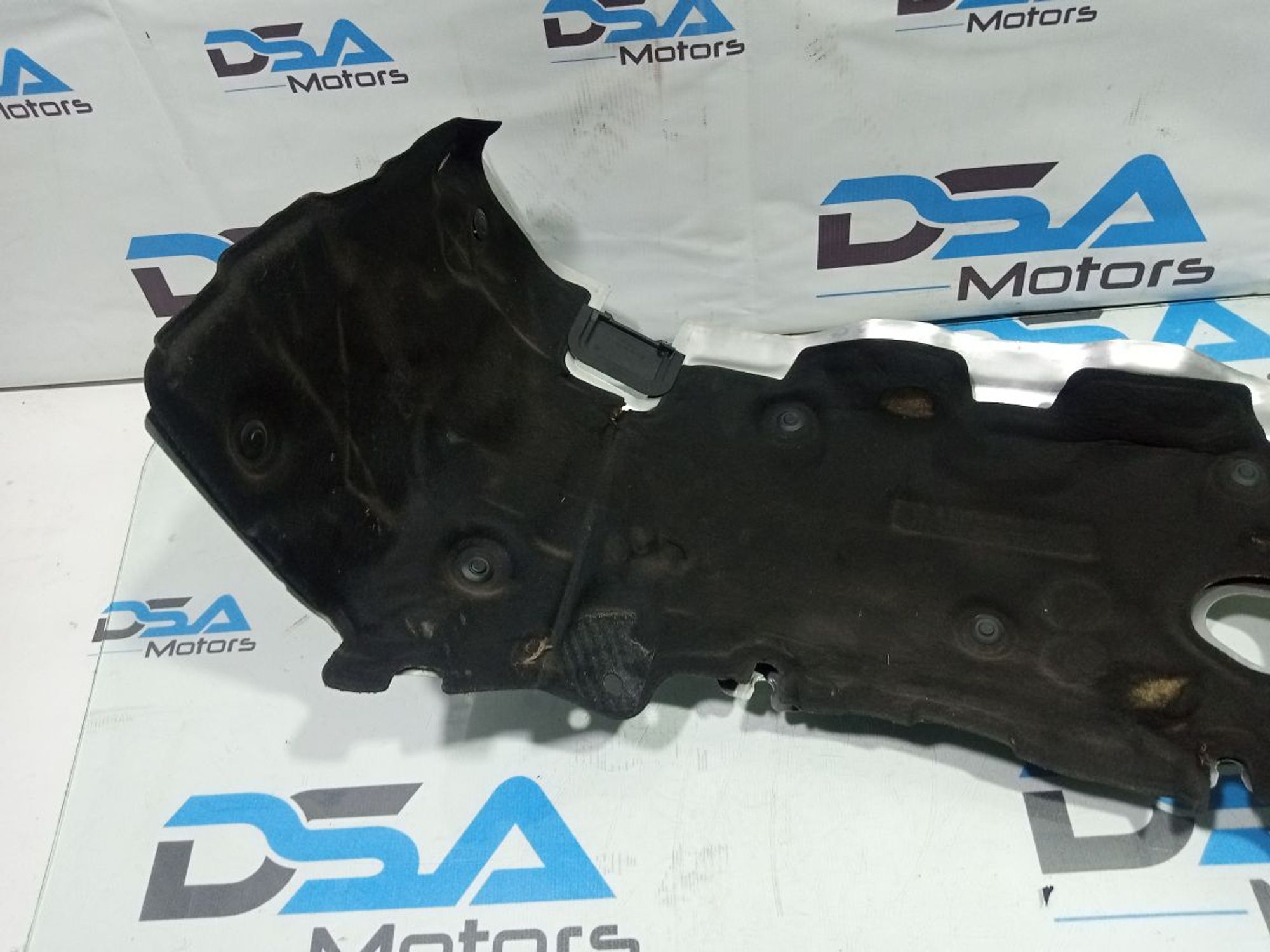 https://gcs.partsauto.market/rn-stockpro.appspot.com/thmbs/userImages/b7628e092085f1f91467af1afb6e7630/part/c2175a50-1350-467a-9146-a8078ff7c391_1747848638359.jpg