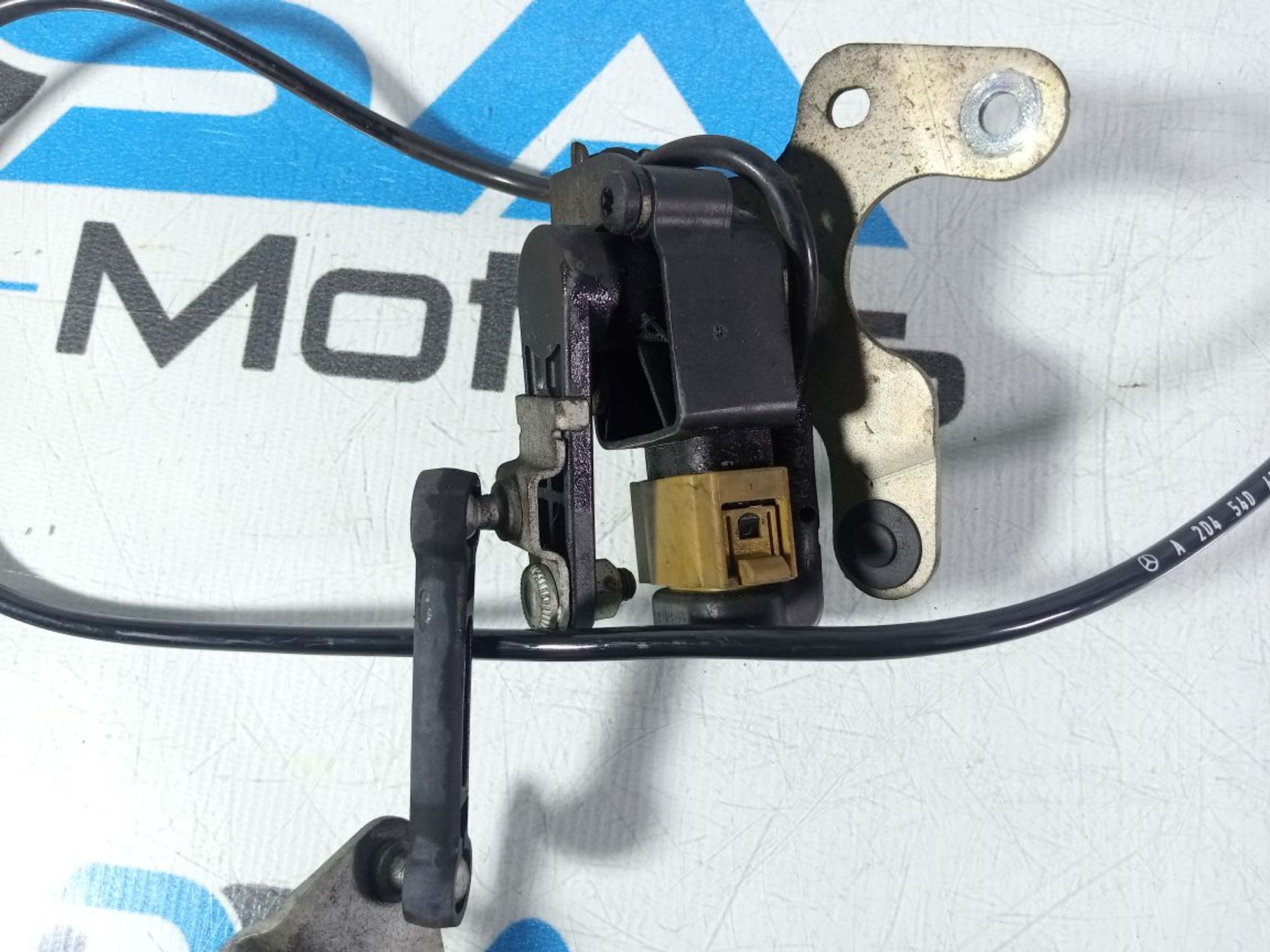 https://gcs.partsauto.market/rn-stockpro.appspot.com/thmbs/userImages/b7628e092085f1f91467af1afb6e7630/part/c2381195-b72a-4ccf-be4c-d34d964943bf_1747023942348.jpg