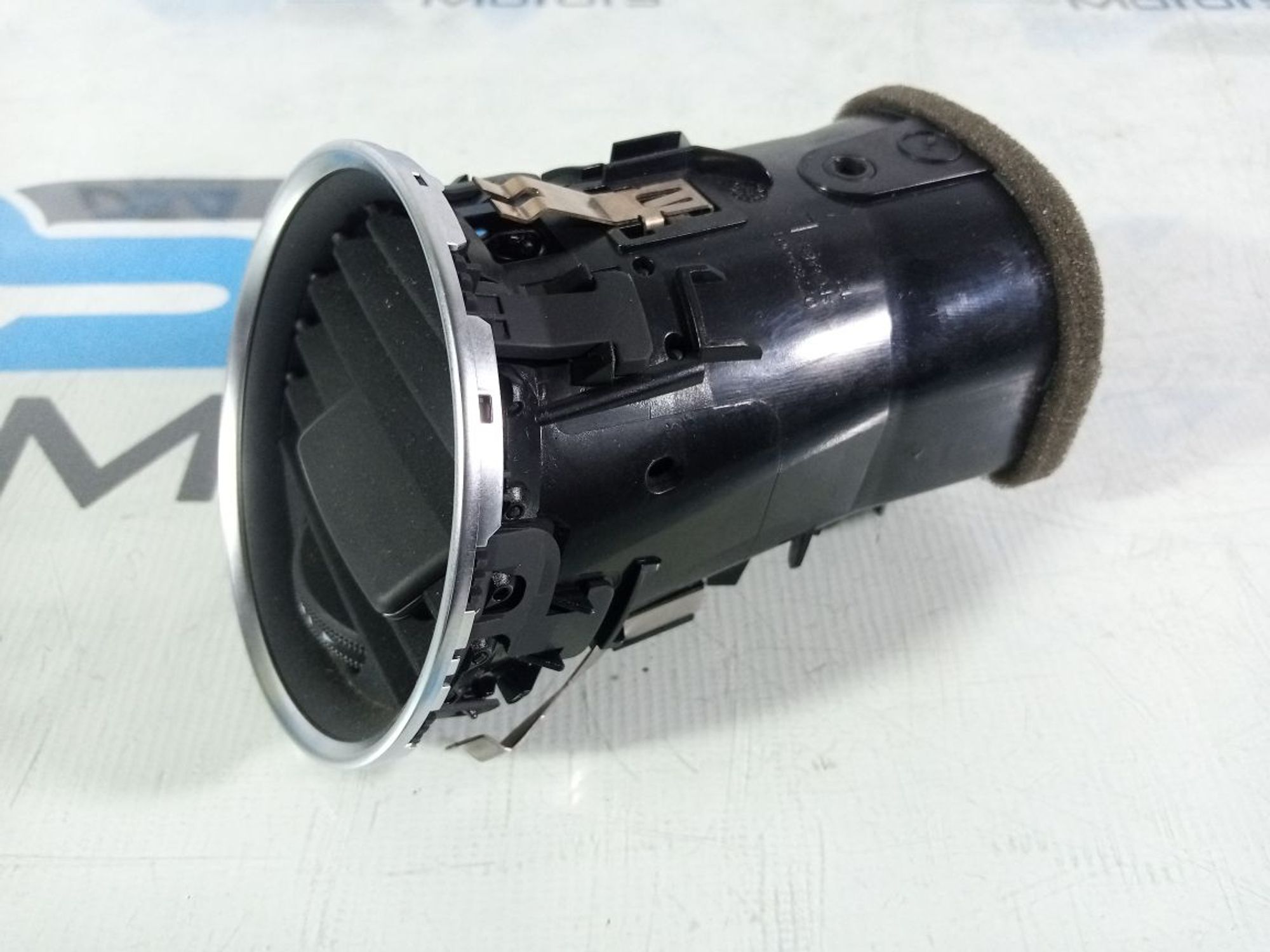 https://gcs.partsauto.market/rn-stockpro.appspot.com/thmbs/userImages/b7628e092085f1f91467af1afb6e7630/part/c30d1d76-5306-42df-a21b-806d37468109_1742284095152.jpg
