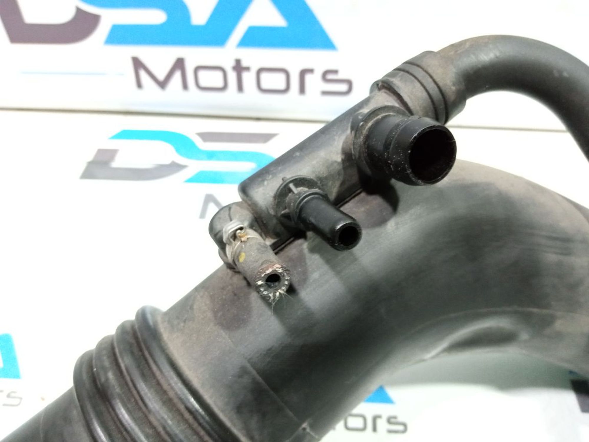 https://gcs.partsauto.market/rn-stockpro.appspot.com/thmbs/userImages/b7628e092085f1f91467af1afb6e7630/part/c3211b57-40ec-4913-bea2-5b1e2bb6e30c_1748866078373.jpg