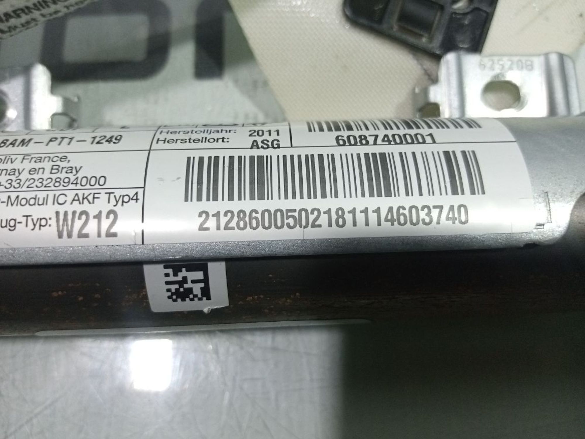 https://gcs.partsauto.market/rn-stockpro.appspot.com/thmbs/userImages/b7628e092085f1f91467af1afb6e7630/part/c4474348-a1db-46f7-878d-df365a7f703b_1748850224135.jpg