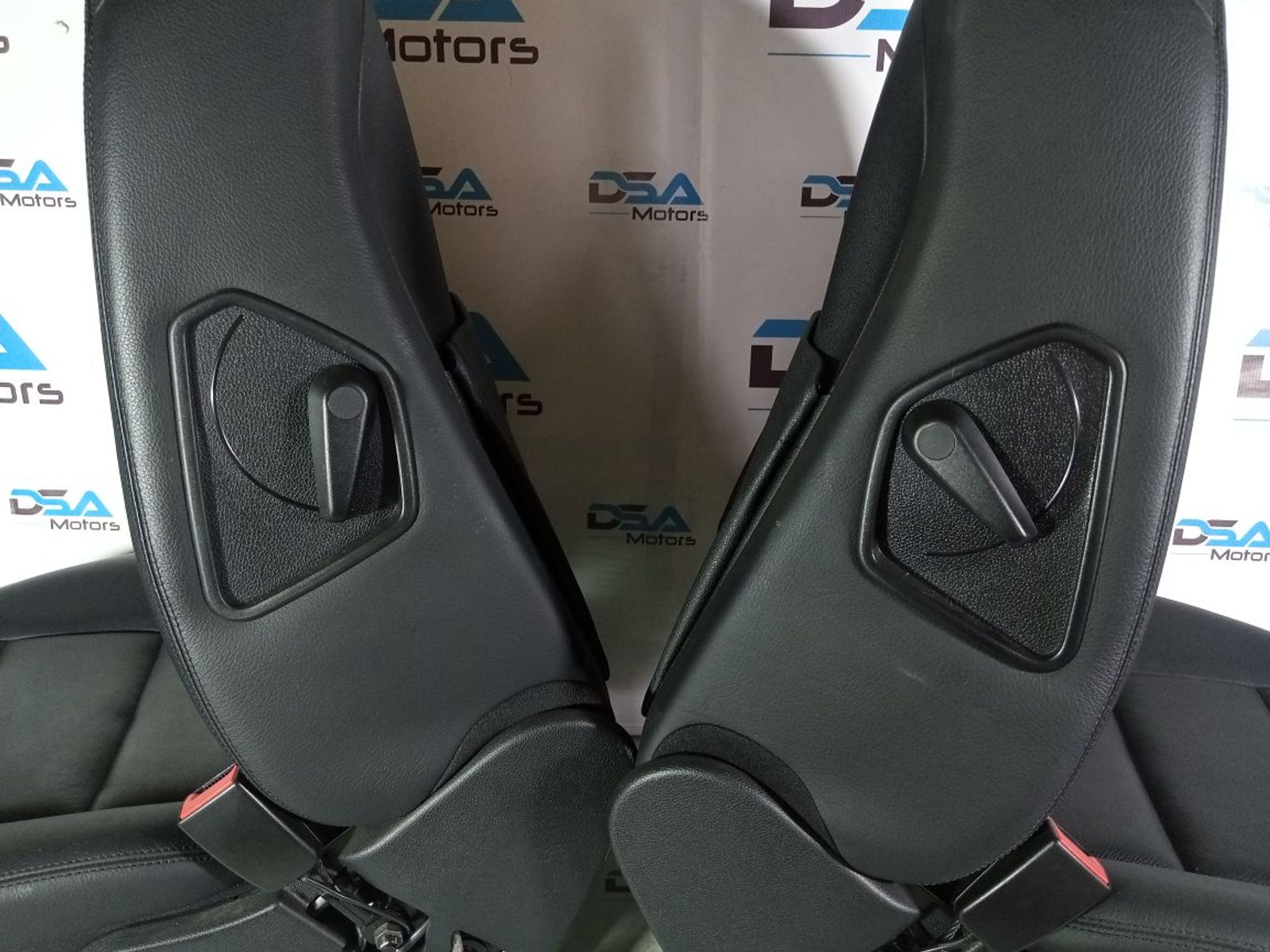 https://gcs.partsauto.market/rn-stockpro.appspot.com/thmbs/userImages/b7628e092085f1f91467af1afb6e7630/part/c4b0a7b3-f01f-4690-accc-a7126e17431c_1741334811252.jpg