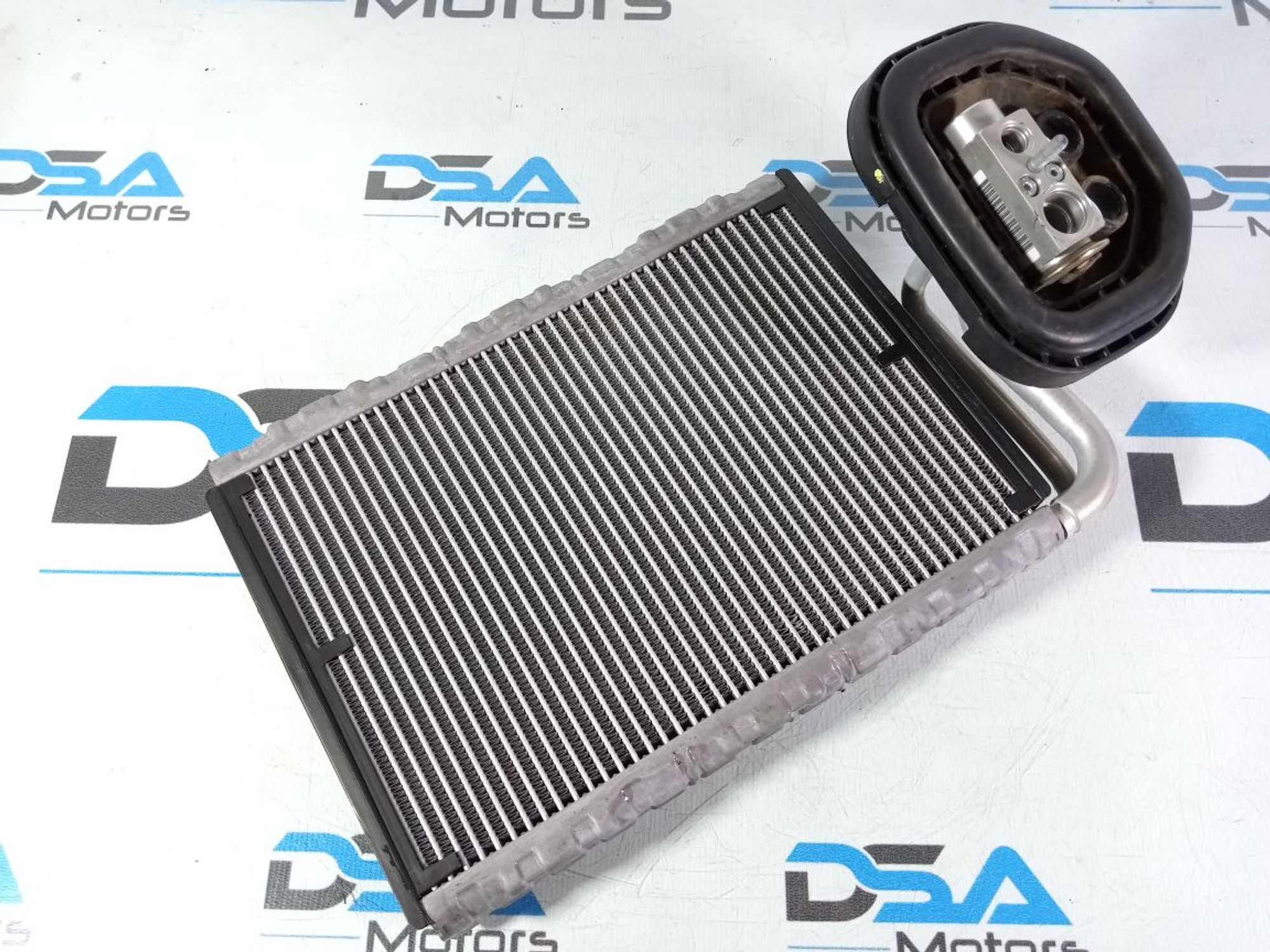 https://gcs.partsauto.market/rn-stockpro.appspot.com/thmbs/userImages/b7628e092085f1f91467af1afb6e7630/part/c4dd1292-c026-45f1-8533-bb1adb153a42_1747024199368.jpg