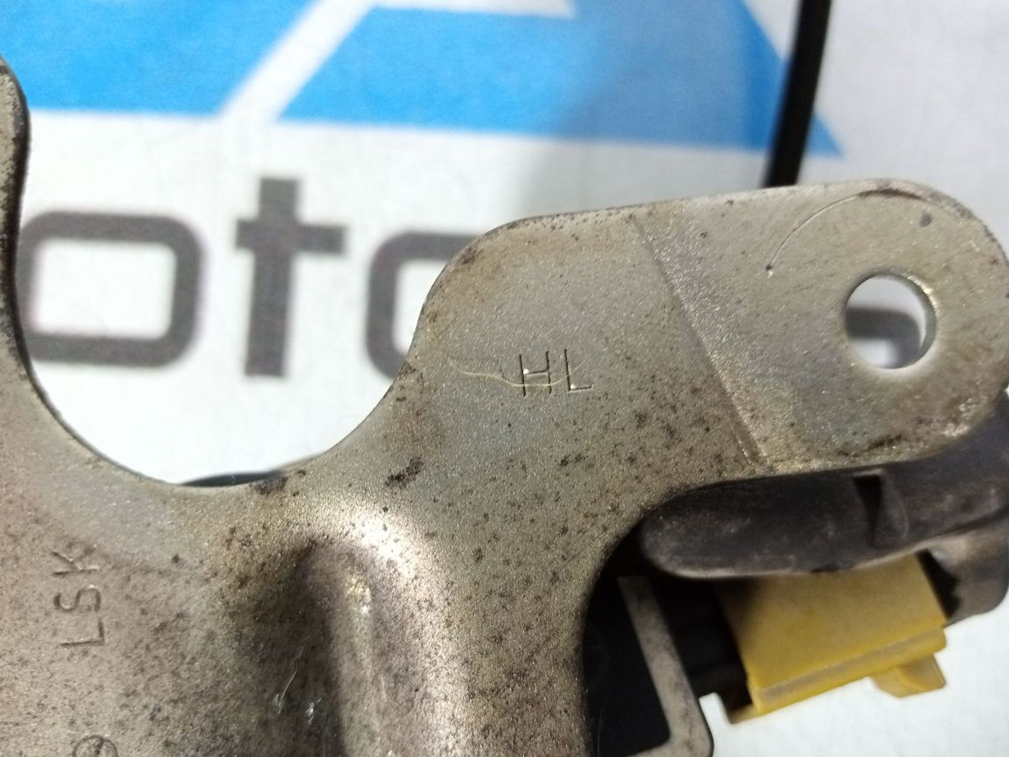 https://gcs.partsauto.market/rn-stockpro.appspot.com/thmbs/userImages/b7628e092085f1f91467af1afb6e7630/part/c6594a33-5f4d-4227-a6ab-c113a66afe91_1747336699758.jpg