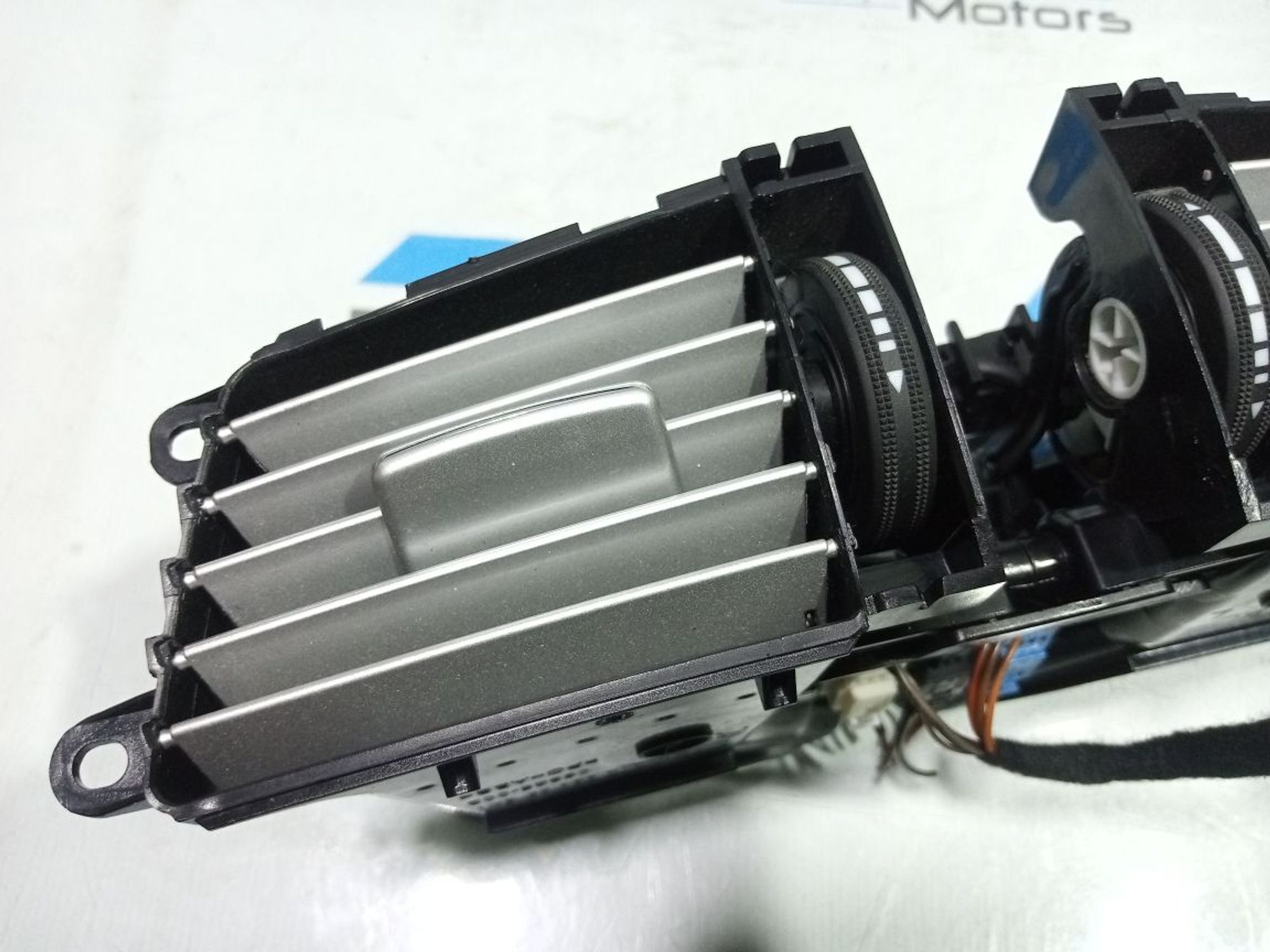 https://gcs.partsauto.market/rn-stockpro.appspot.com/thmbs/userImages/b7628e092085f1f91467af1afb6e7630/part/c77f6faa-4c75-4584-bea1-4dd42bc48521_1748621430027.jpg