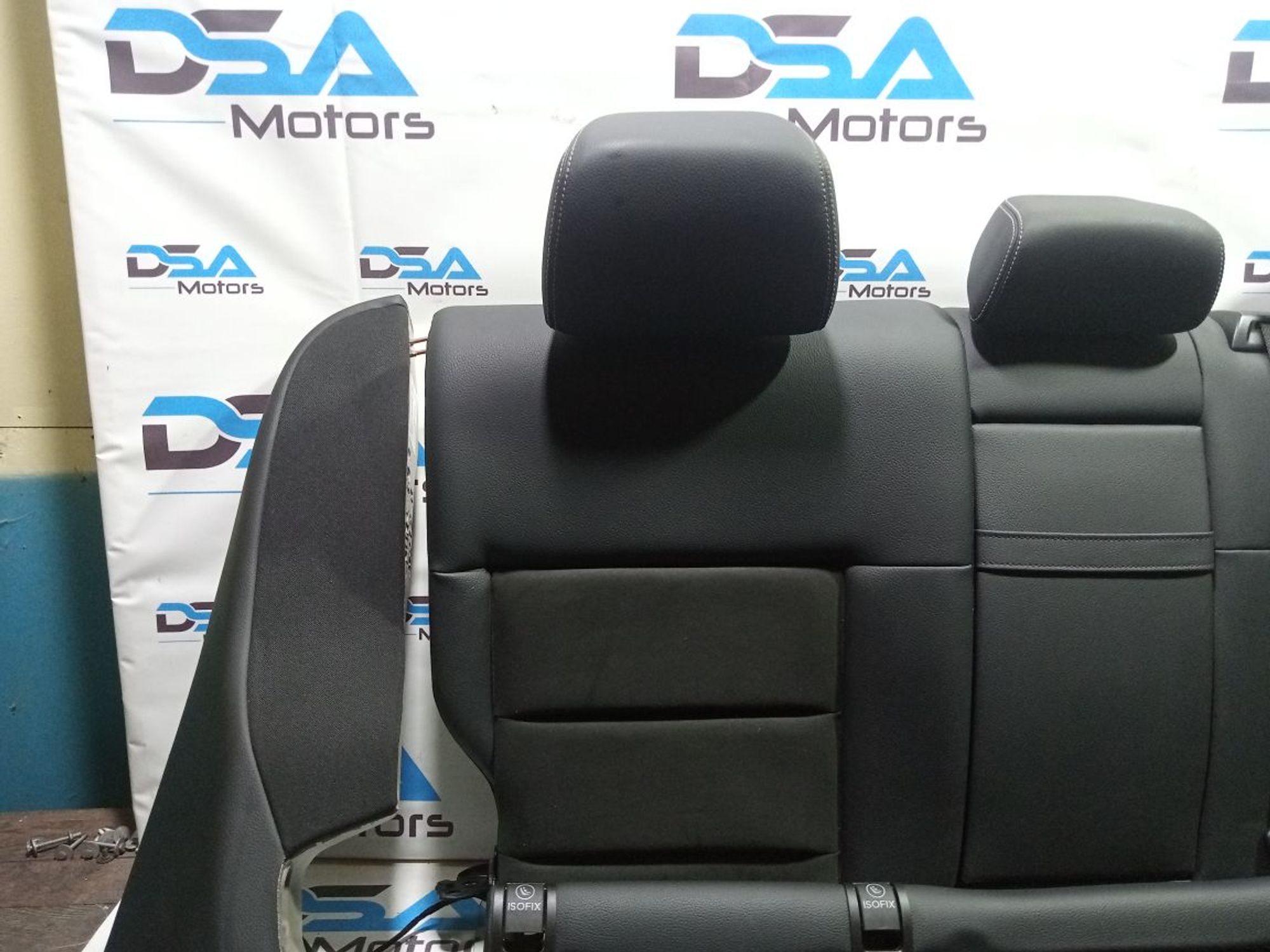 https://gcs.partsauto.market/rn-stockpro.appspot.com/thmbs/userImages/b7628e092085f1f91467af1afb6e7630/part/c9ec033e-2d5c-4618-beb5-e7625d6b9f1c_1748352824363.jpg