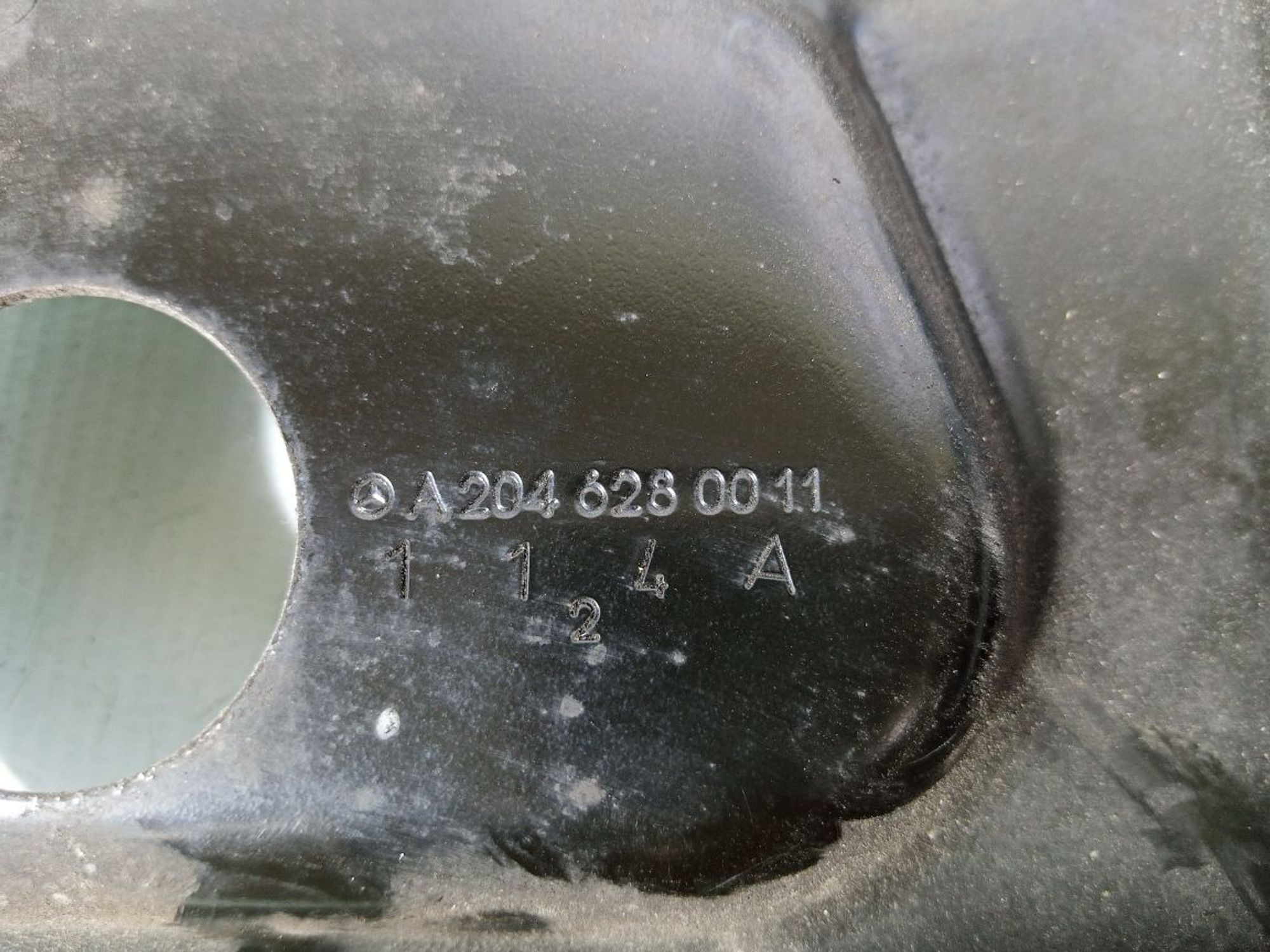 https://gcs.partsauto.market/rn-stockpro.appspot.com/thmbs/userImages/b7628e092085f1f91467af1afb6e7630/part/cb6d3174-3492-4646-a597-232b31b8a82a_1747630082628.jpg