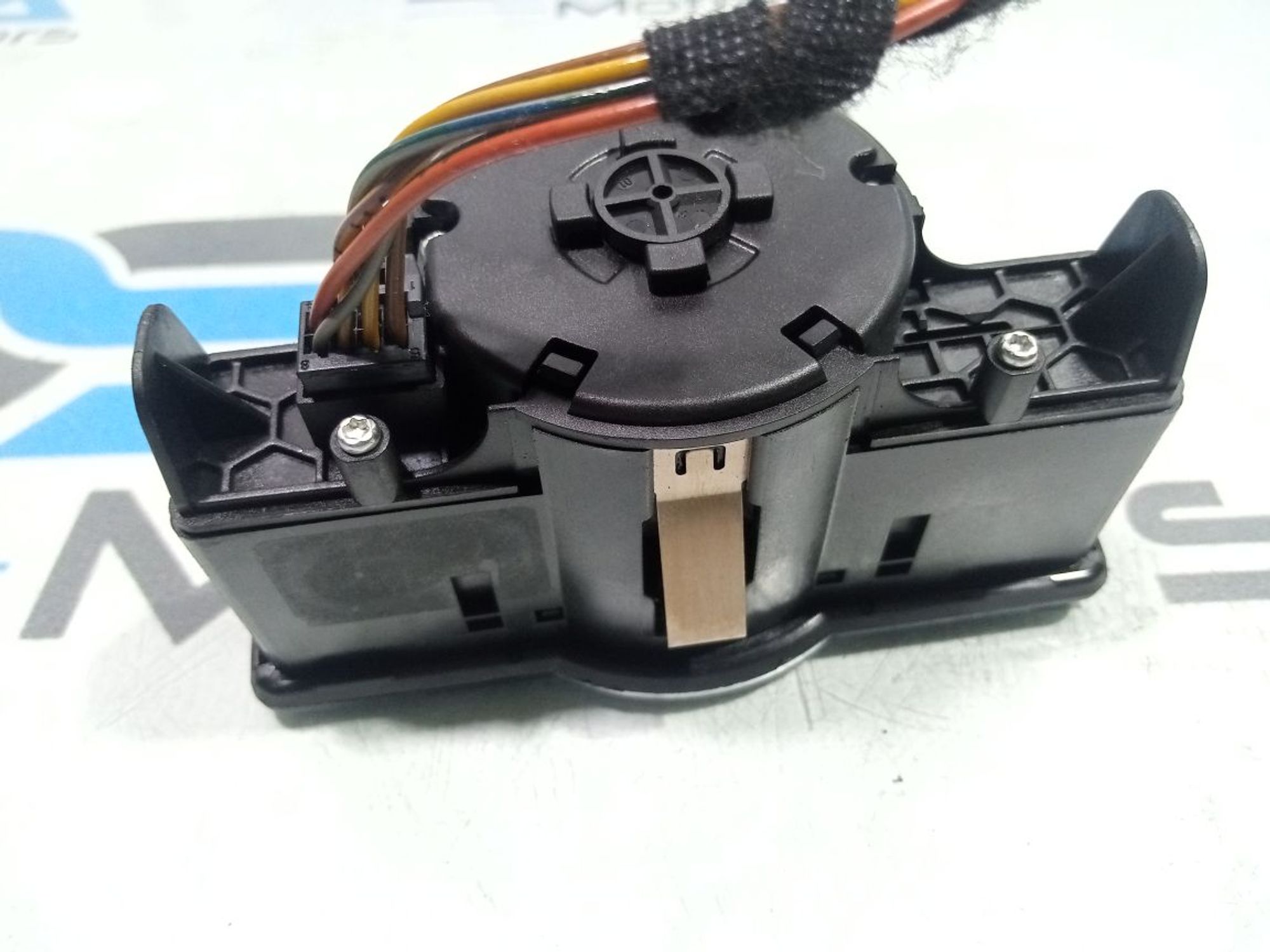https://gcs.partsauto.market/rn-stockpro.appspot.com/thmbs/userImages/b7628e092085f1f91467af1afb6e7630/part/cbdd11c9-e567-4911-87a6-f8f3a589442c_1748887788604.jpg