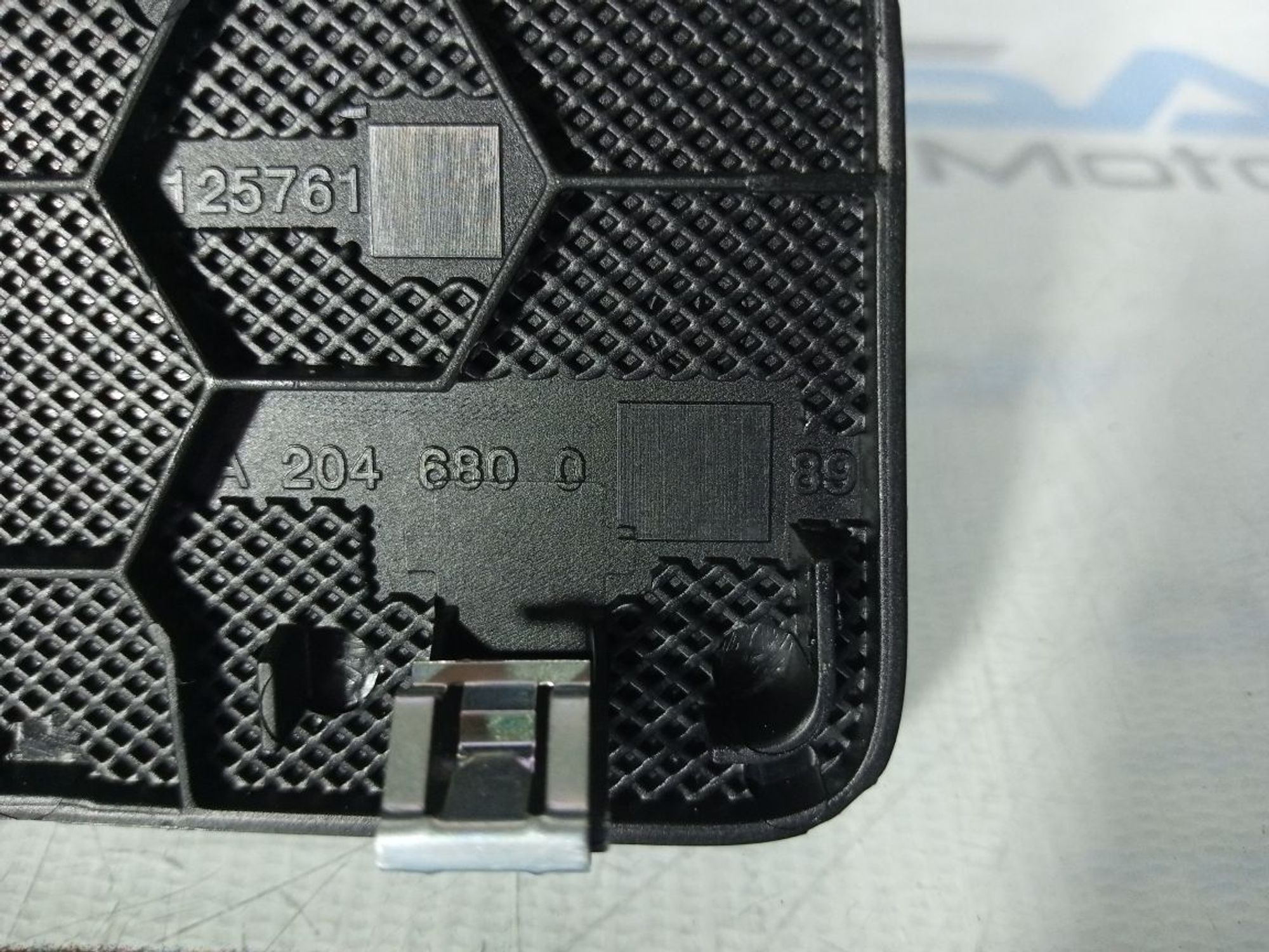 https://gcs.partsauto.market/rn-stockpro.appspot.com/thmbs/userImages/b7628e092085f1f91467af1afb6e7630/part/cbfebddf-0965-4b70-bb56-34384bf4463b_1745408560016.jpg