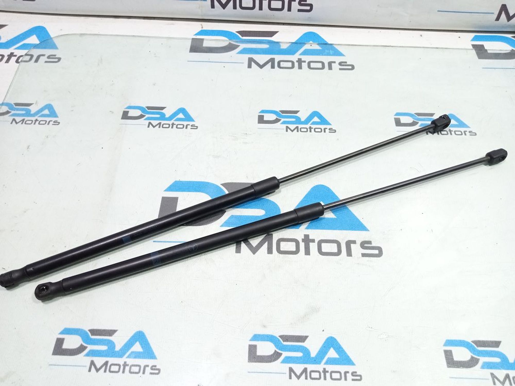 https://gcs.partsauto.market/rn-stockpro.appspot.com/thmbs/userImages/b7628e092085f1f91467af1afb6e7630/part/cd4614a1-0013-4d58-beaf-fe273c40fbbe_1748354081469.jpg