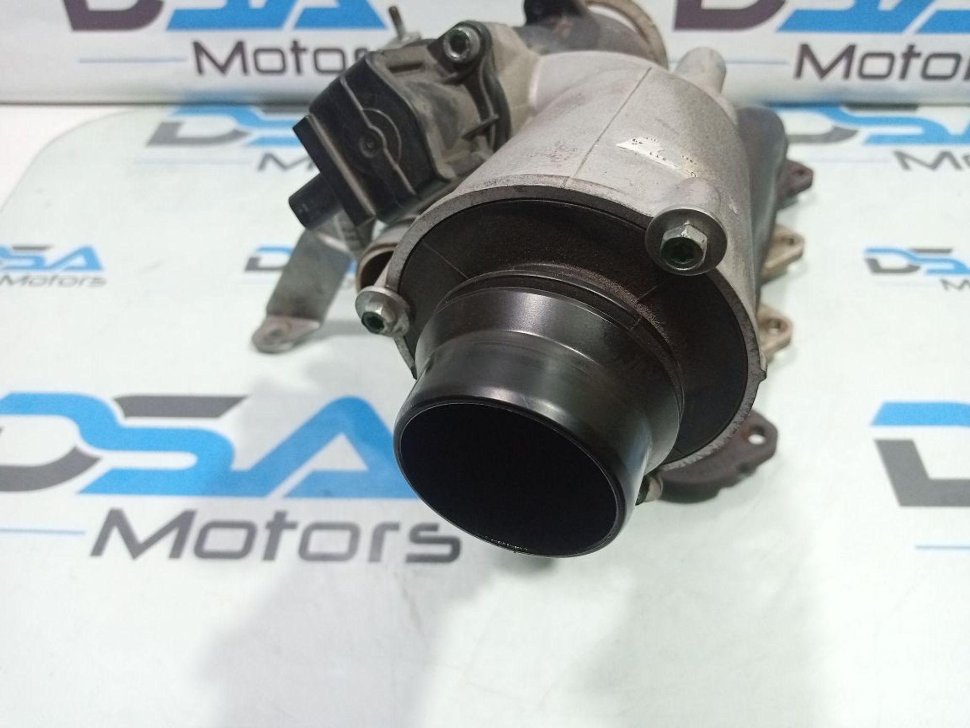 https://gcs.partsauto.market/rn-stockpro.appspot.com/thmbs/userImages/b7628e092085f1f91467af1afb6e7630/part/cebb1556-46fa-48ac-b2f2-d6b6c5343e6c_1747849206811.jpg