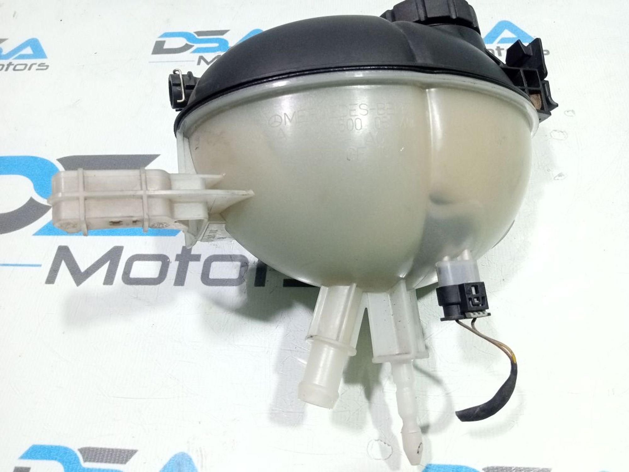 https://gcs.partsauto.market/rn-stockpro.appspot.com/thmbs/userImages/b7628e092085f1f91467af1afb6e7630/part/cf467e04-e607-41f0-8b20-e4bfe429a6d5_1748279861985.jpg