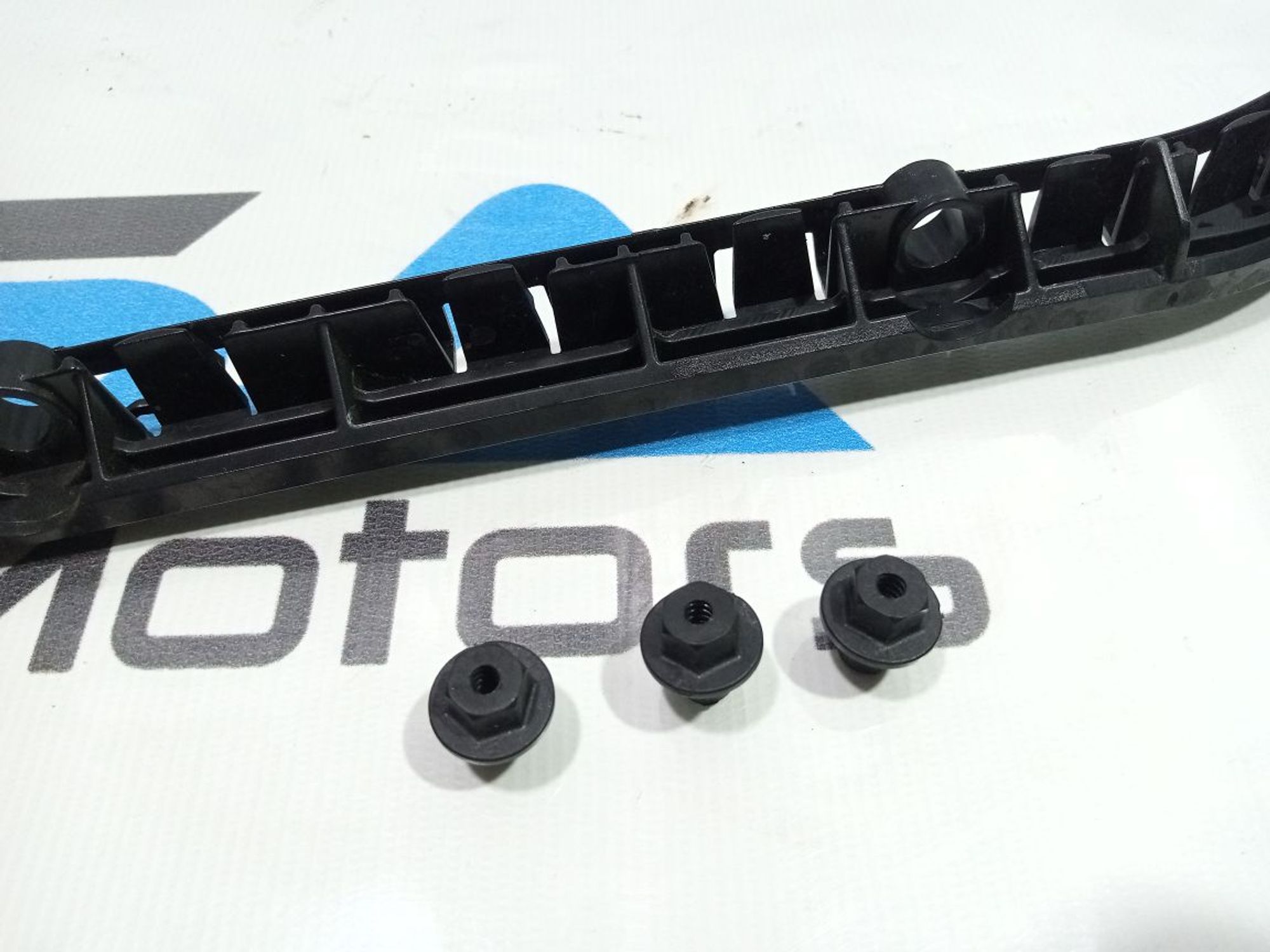 https://gcs.partsauto.market/rn-stockpro.appspot.com/thmbs/userImages/b7628e092085f1f91467af1afb6e7630/part/cf6d92a7-399f-4037-9f63-606eacb4a229_1750097921062.jpg