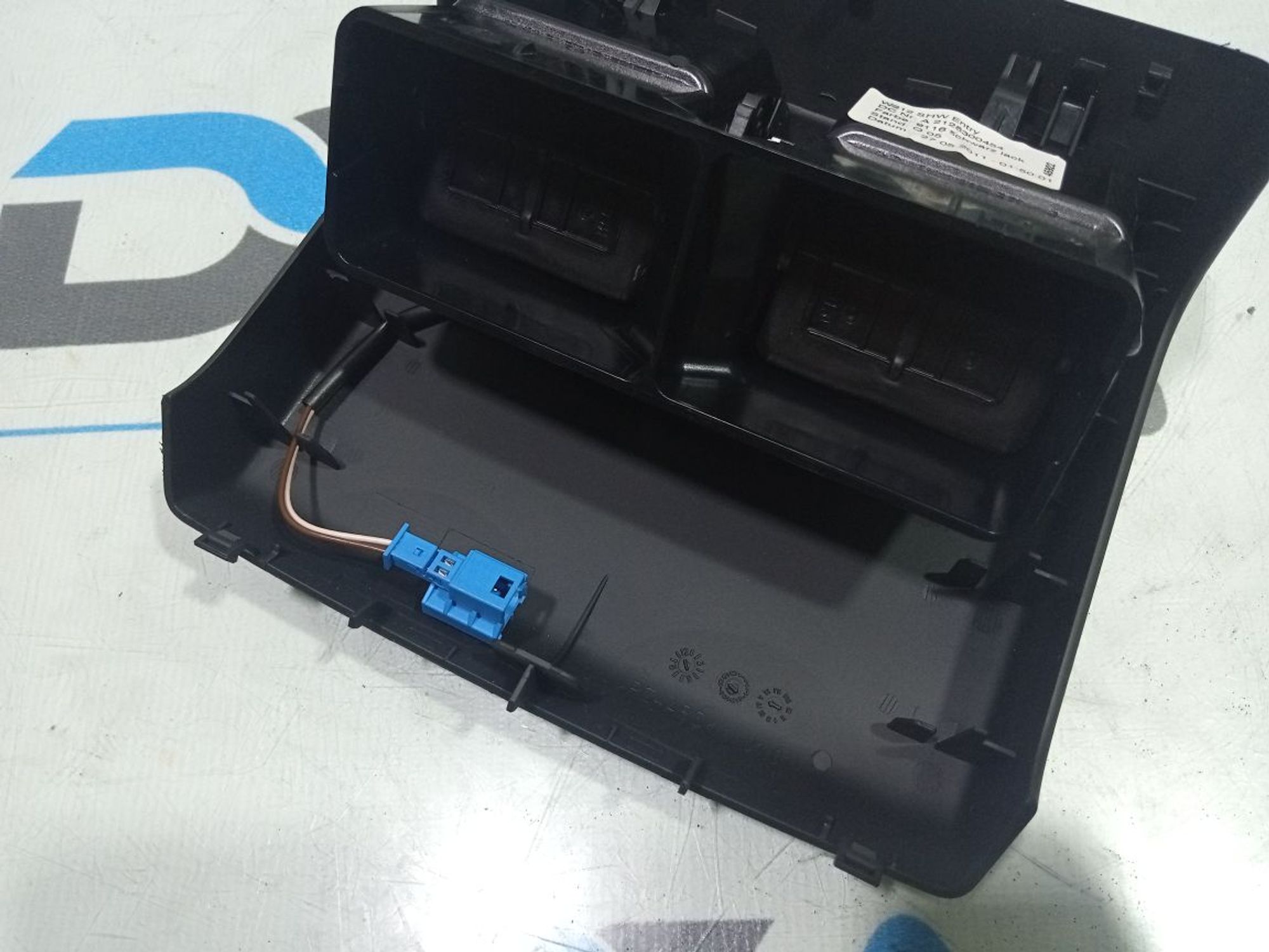 https://gcs.partsauto.market/rn-stockpro.appspot.com/thmbs/userImages/b7628e092085f1f91467af1afb6e7630/part/d0153deb-016b-4f91-9836-37e98f7a1d5b_1748869436487.jpg