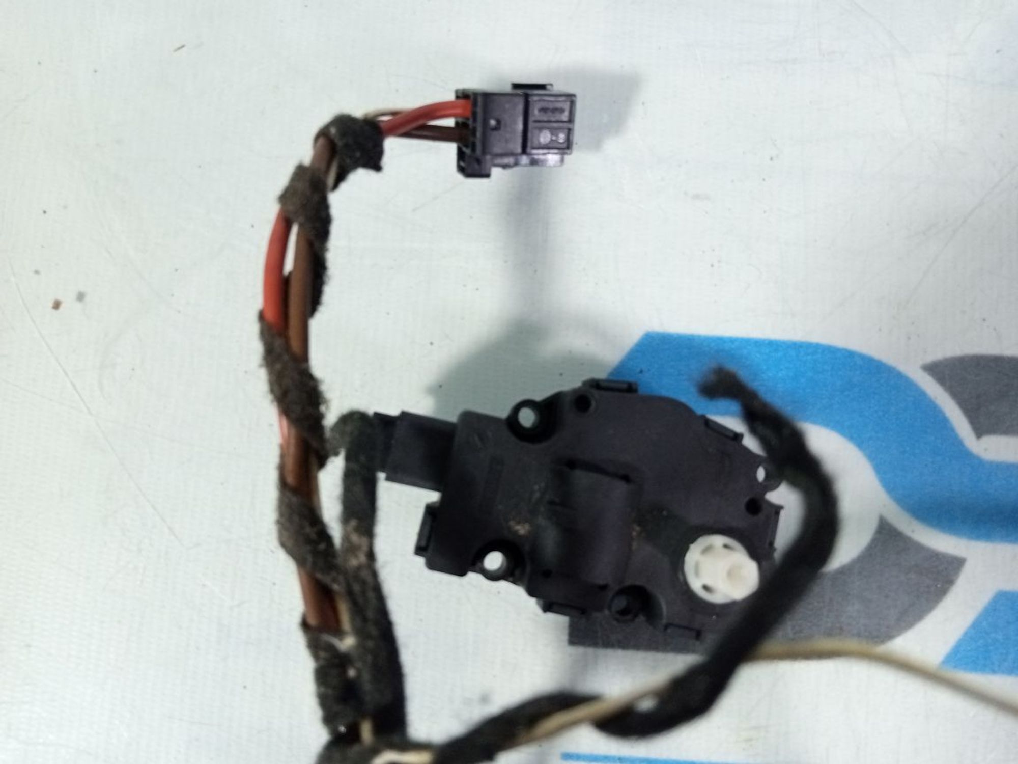 https://gcs.partsauto.market/rn-stockpro.appspot.com/thmbs/userImages/b7628e092085f1f91467af1afb6e7630/part/d032f28c-e30e-474b-9ddb-ae33cd15280e_1743172805166.jpg