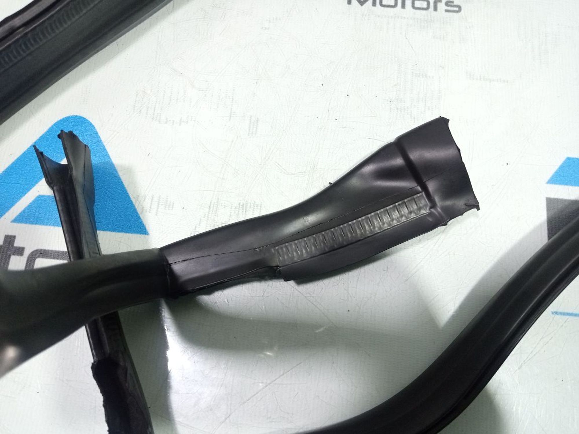https://gcs.partsauto.market/rn-stockpro.appspot.com/thmbs/userImages/b7628e092085f1f91467af1afb6e7630/part/d0908464-bb5a-462c-96c9-c925be21077d_1747848949261.jpg