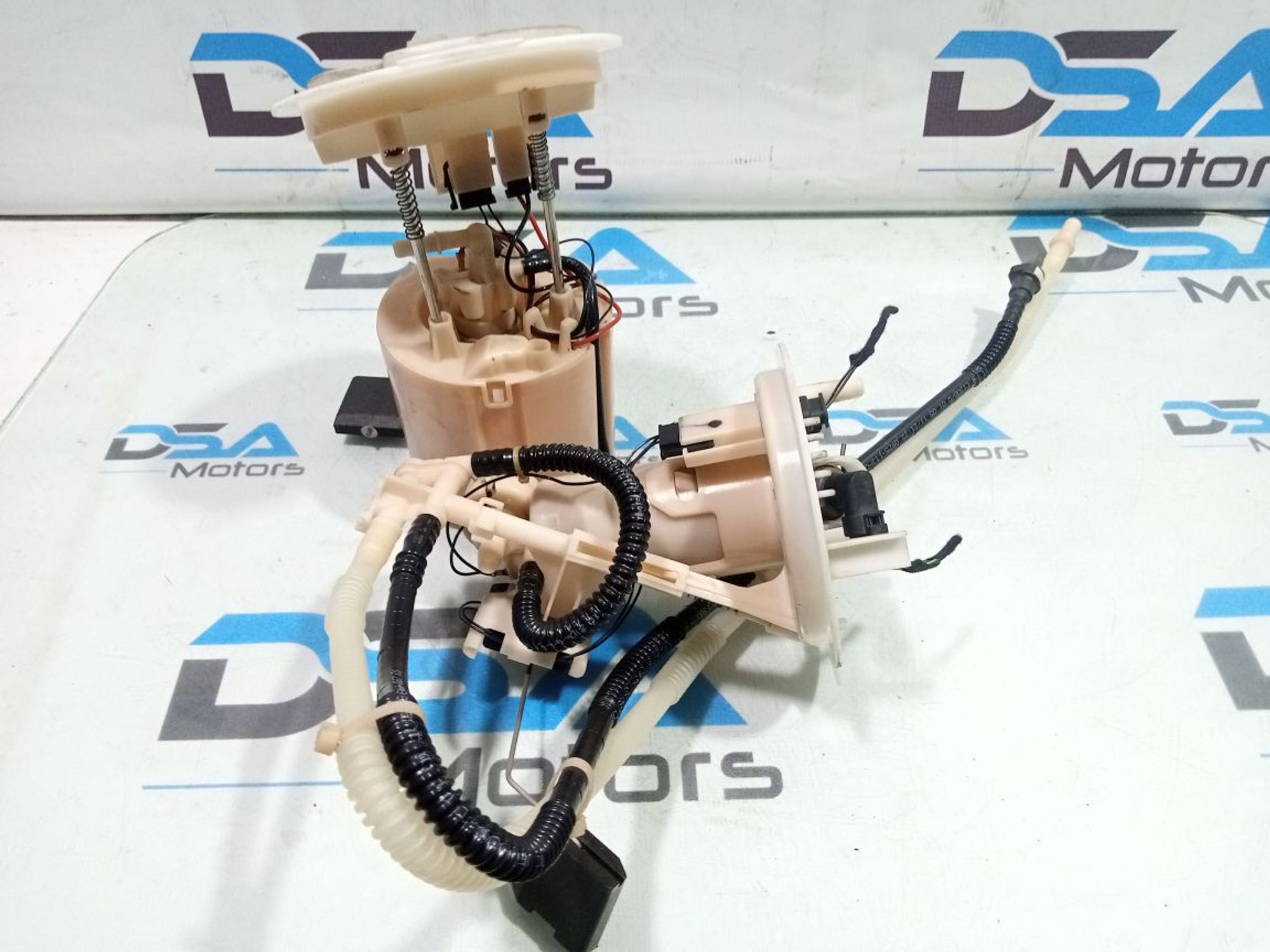 https://gcs.partsauto.market/rn-stockpro.appspot.com/thmbs/userImages/b7628e092085f1f91467af1afb6e7630/part/d1065d14-ceb5-4f62-8653-8d2fbcc12f0c_1748975031544.jpg
