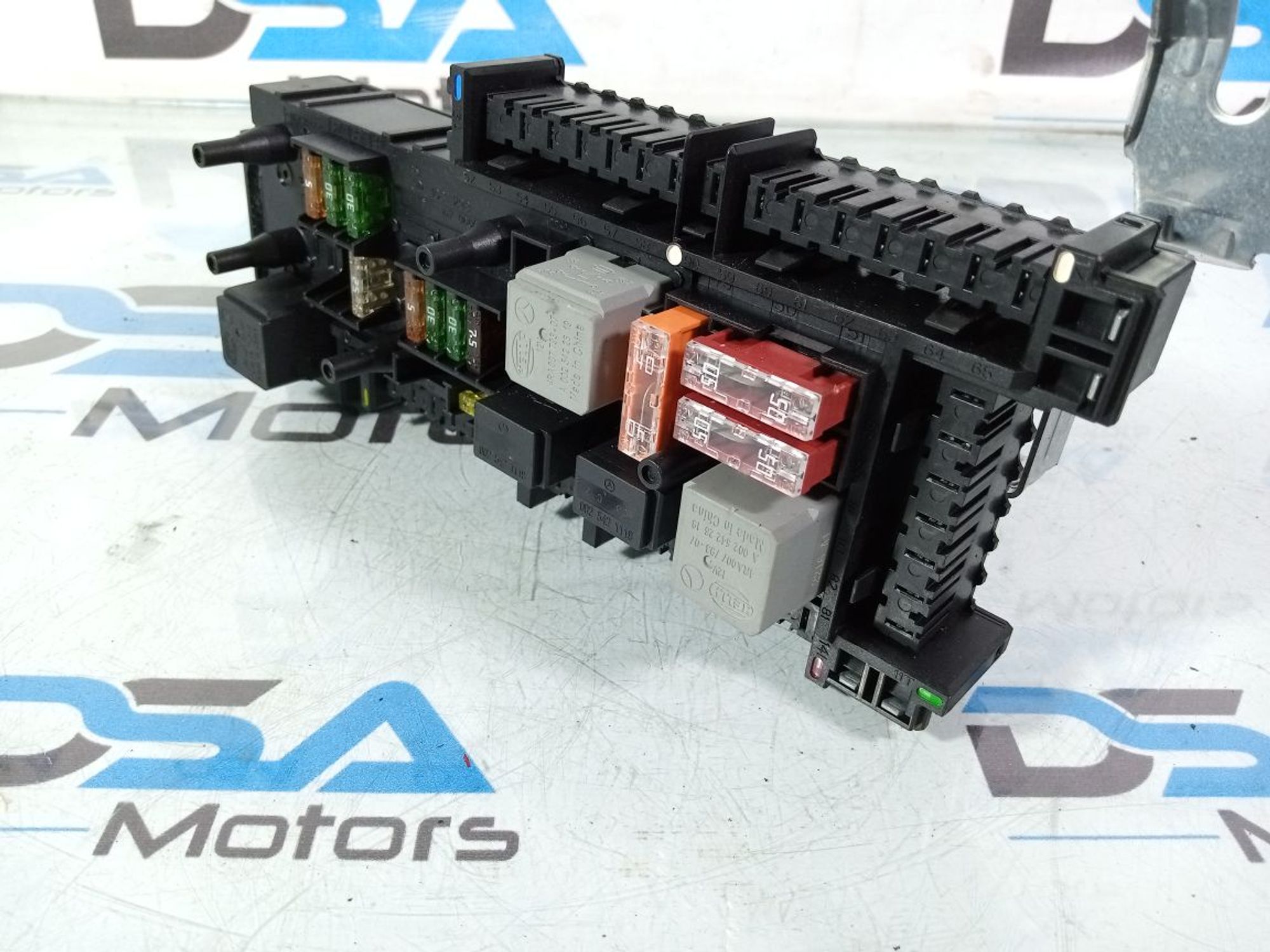 https://gcs.partsauto.market/rn-stockpro.appspot.com/thmbs/userImages/b7628e092085f1f91467af1afb6e7630/part/d2ec947a-6721-4685-ae98-a0ad415b1336_1737110474959.jpg
