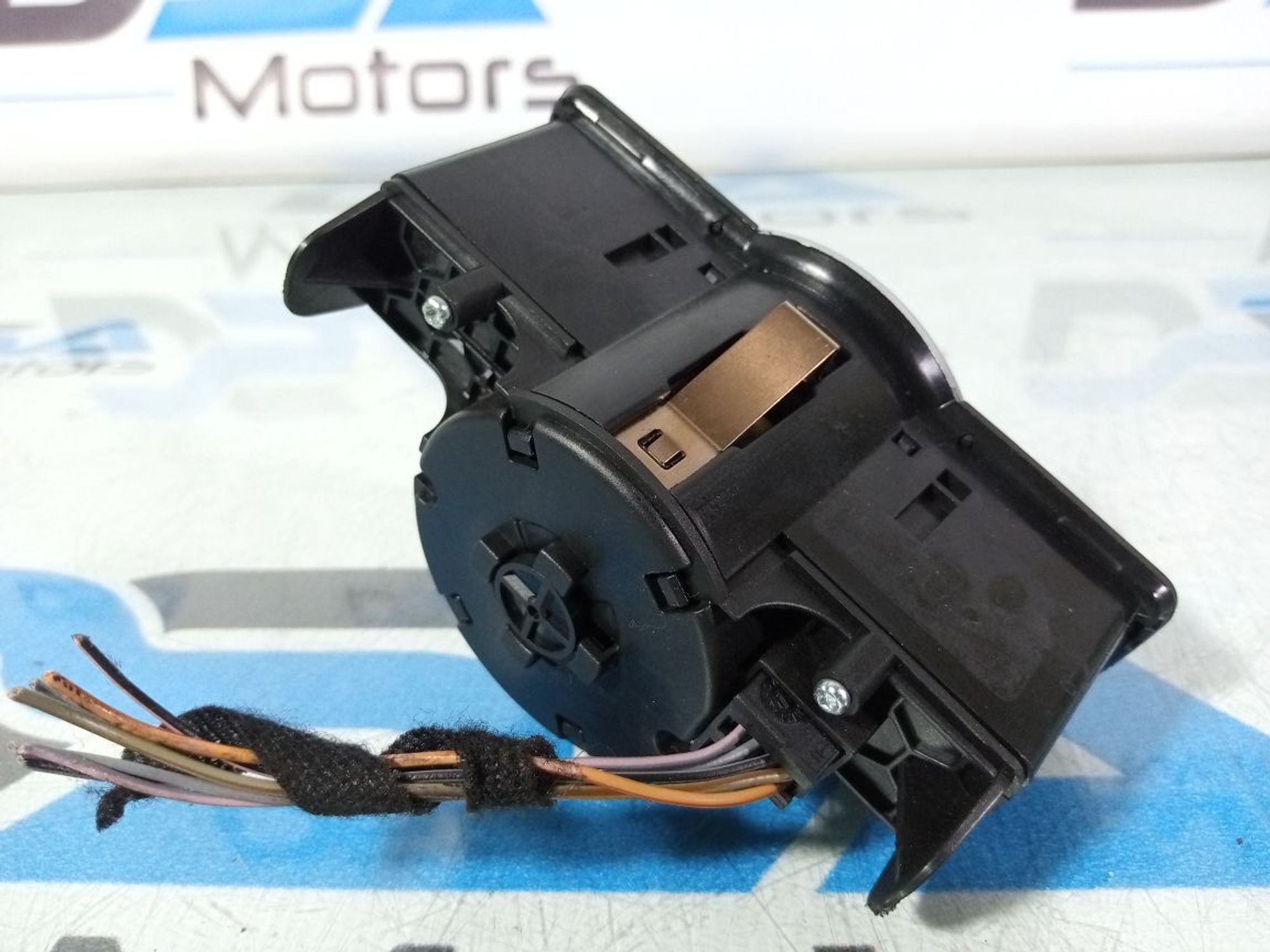 https://gcs.partsauto.market/rn-stockpro.appspot.com/thmbs/userImages/b7628e092085f1f91467af1afb6e7630/part/d3d8271d-659a-4bba-9e91-ce7fe3afffe5_1747718166655.jpg