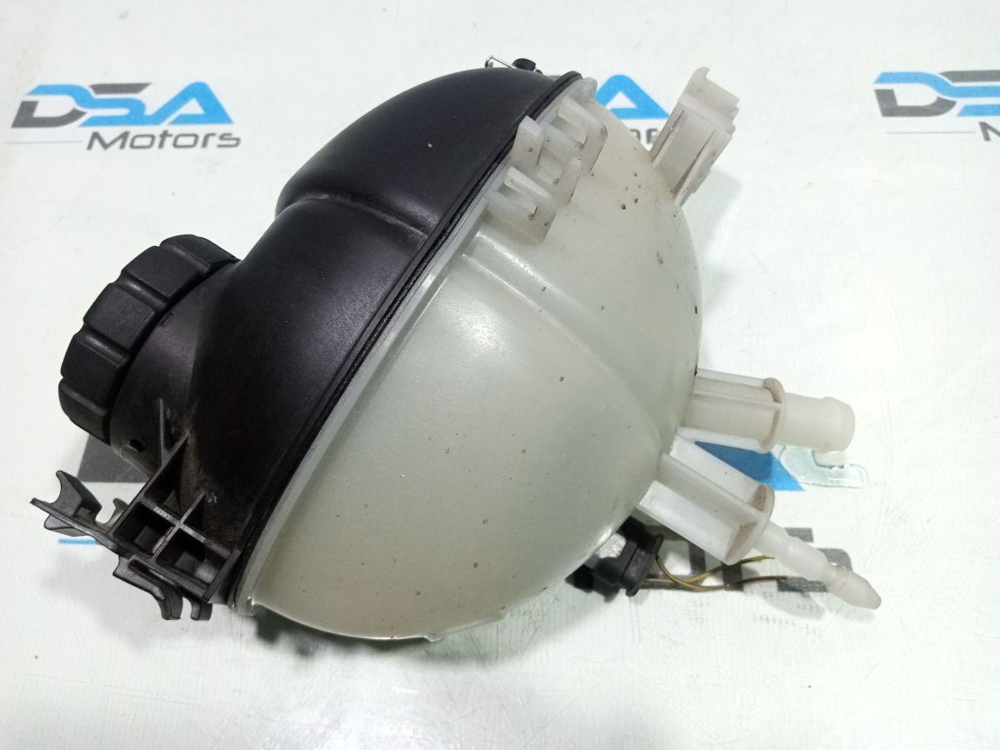 https://gcs.partsauto.market/rn-stockpro.appspot.com/thmbs/userImages/b7628e092085f1f91467af1afb6e7630/part/d40ab926-264e-4480-bd8f-e00c28a93e4c_1748862851034.jpg