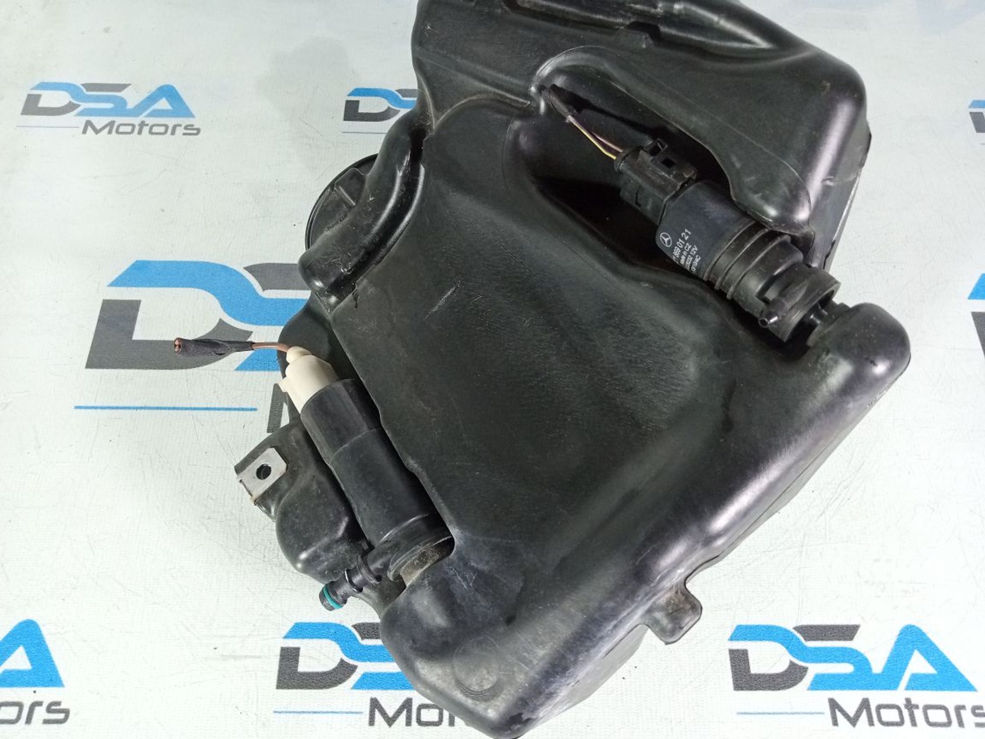 https://gcs.partsauto.market/rn-stockpro.appspot.com/thmbs/userImages/b7628e092085f1f91467af1afb6e7630/part/d4904731-9e20-465b-a943-01e942f82580_1746960275806.jpg