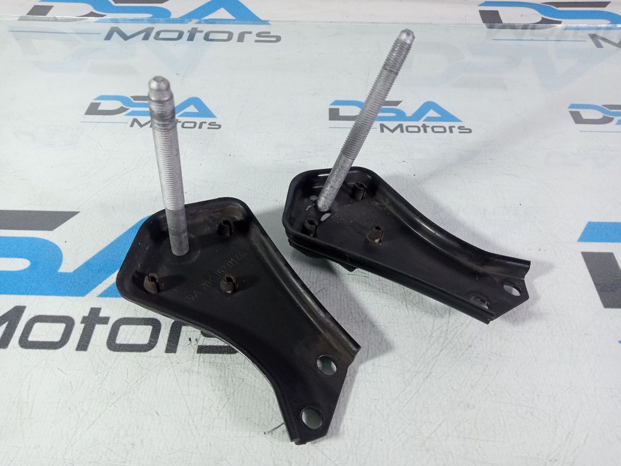 https://gcs.partsauto.market/rn-stockpro.appspot.com/thmbs/userImages/b7628e092085f1f91467af1afb6e7630/part/d622914b-4d8b-4aad-a42c-189b8566c13c_1747023593937.jpg