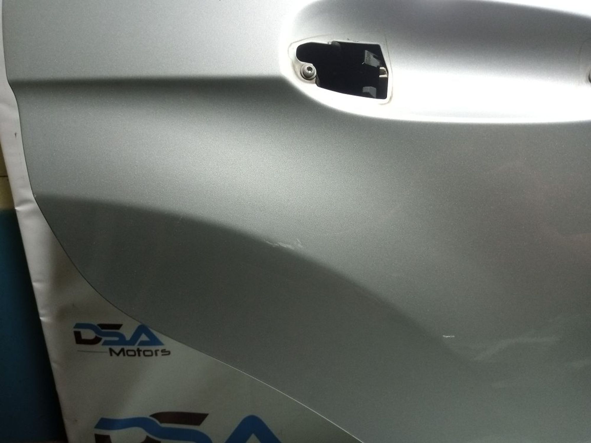 https://gcs.partsauto.market/rn-stockpro.appspot.com/thmbs/userImages/b7628e092085f1f91467af1afb6e7630/part/d6e2b7bb-56f1-436d-8a8c-098de4ce3477_1748352993500.jpg