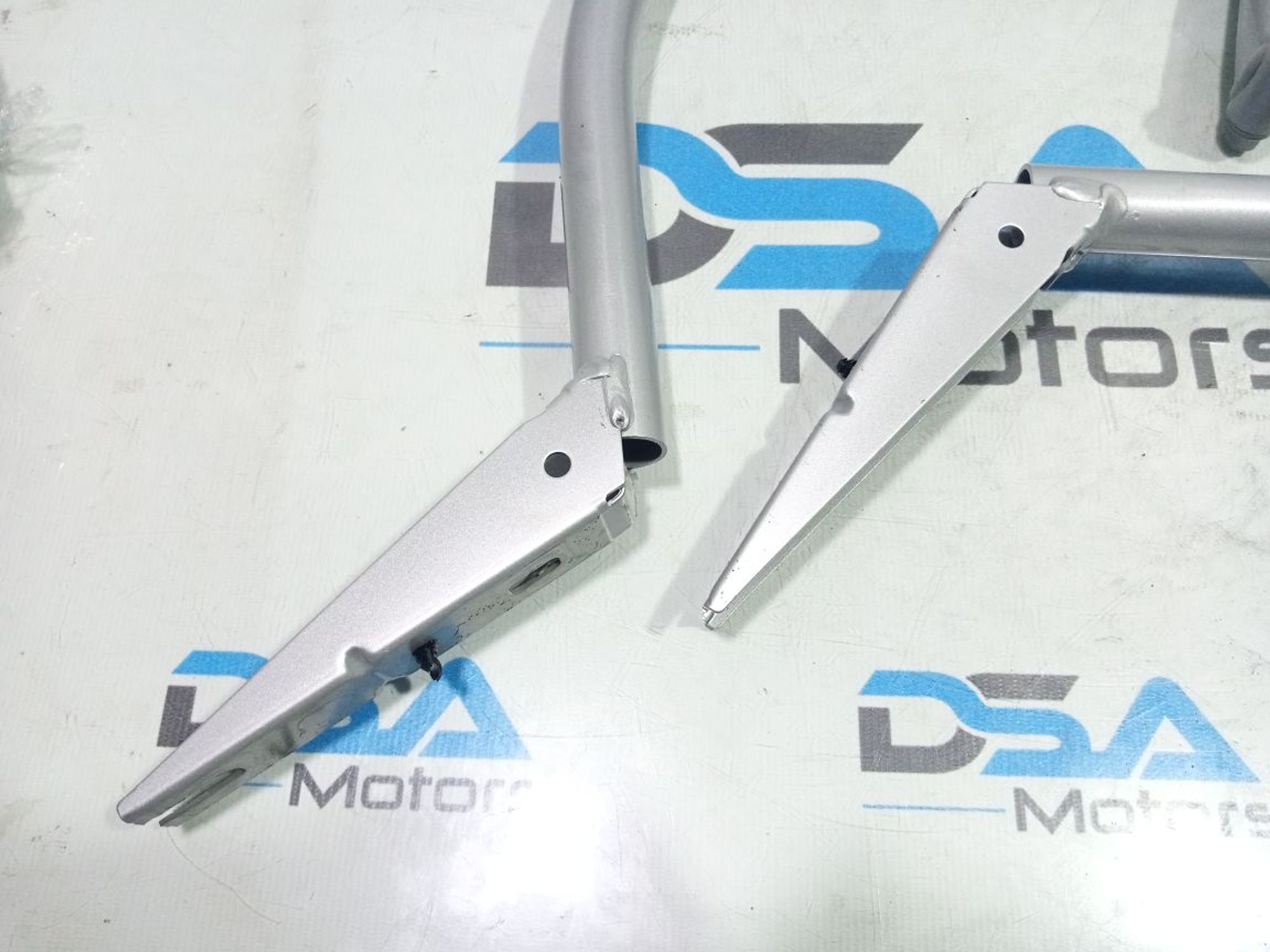 https://gcs.partsauto.market/rn-stockpro.appspot.com/thmbs/userImages/b7628e092085f1f91467af1afb6e7630/part/d7f5f10d-8afa-4bef-b59d-b3fb53dee579_1748887835576.jpg