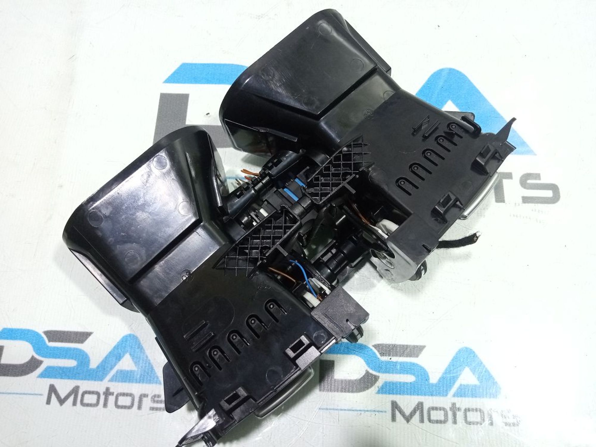https://gcs.partsauto.market/rn-stockpro.appspot.com/thmbs/userImages/b7628e092085f1f91467af1afb6e7630/part/d92ee6df-61df-4794-aefc-a99ab97e873b_1748621467036.jpg