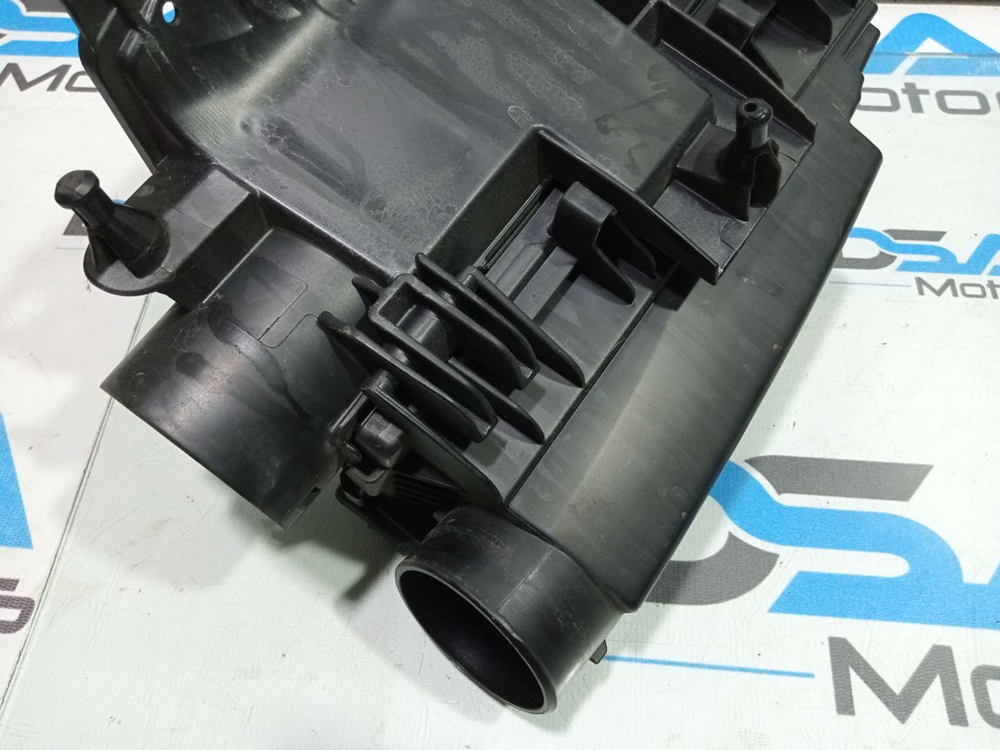 https://gcs.partsauto.market/rn-stockpro.appspot.com/thmbs/userImages/b7628e092085f1f91467af1afb6e7630/part/d9477276-92eb-43f2-8927-ecbdd300c5cb_1748868708736.jpg
