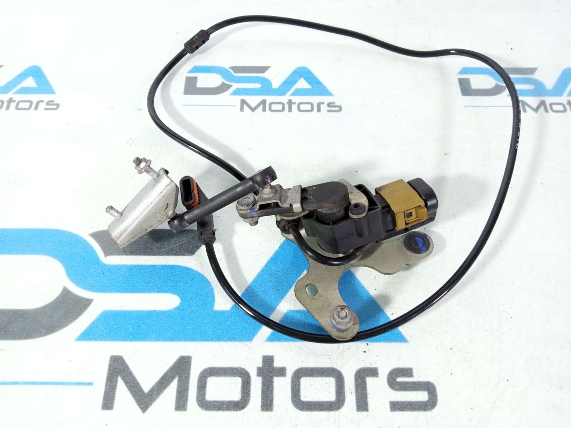 https://gcs.partsauto.market/rn-stockpro.appspot.com/thmbs/userImages/b7628e092085f1f91467af1afb6e7630/part/d9755c16-1d14-4808-8b9f-7935fb76293c_1743145843637.jpg