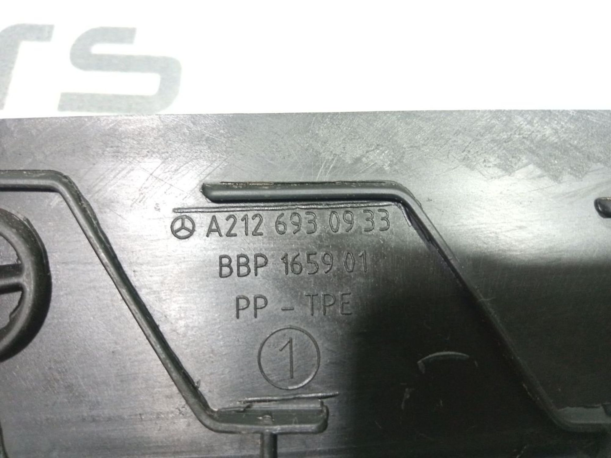 https://gcs.partsauto.market/rn-stockpro.appspot.com/thmbs/userImages/b7628e092085f1f91467af1afb6e7630/part/d9f38d60-aba4-4da0-8d65-a4c5b2327d59_1748106824793.jpg