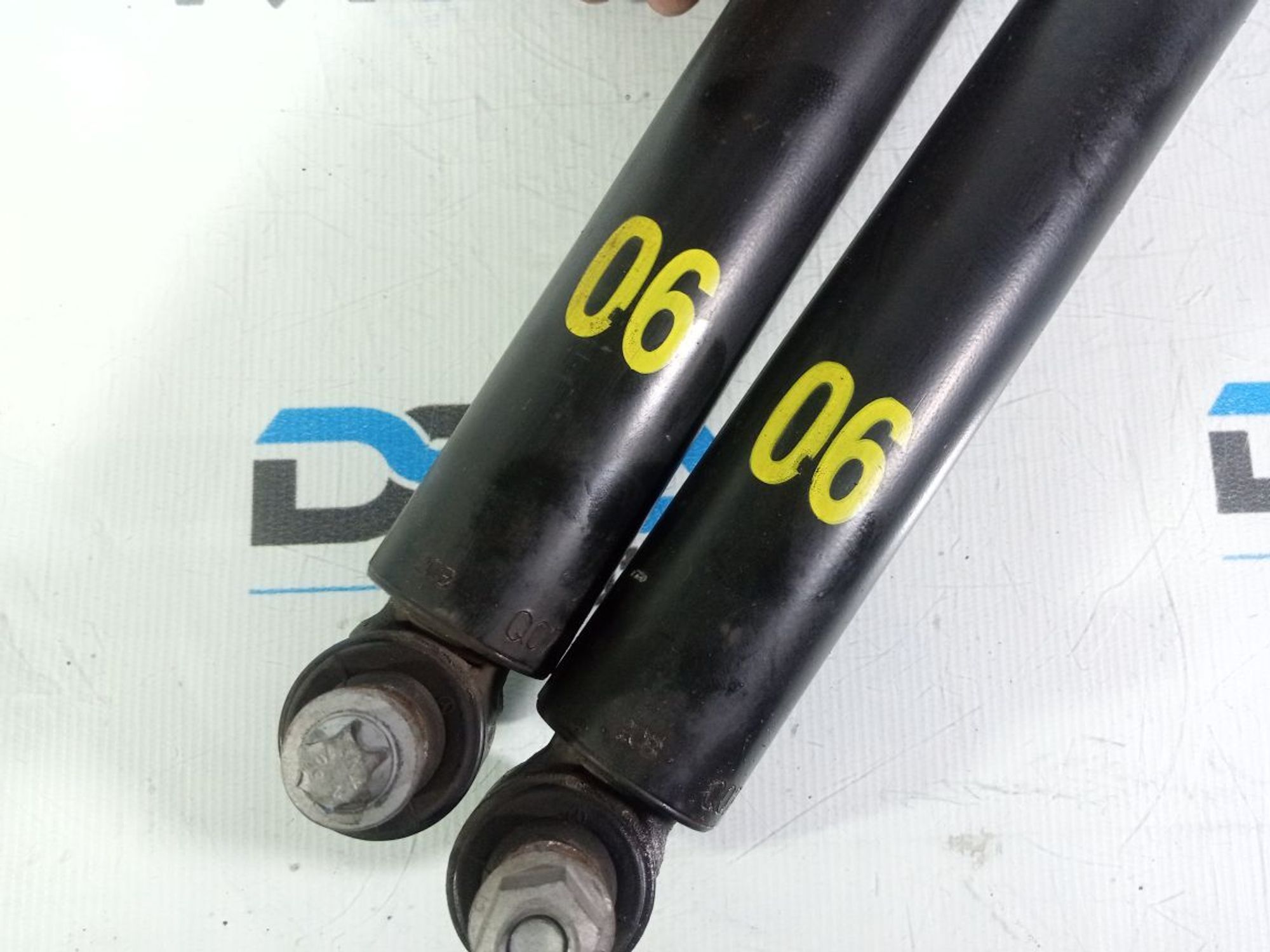 https://gcs.partsauto.market/rn-stockpro.appspot.com/thmbs/userImages/b7628e092085f1f91467af1afb6e7630/part/da192c4d-e9c2-459b-b5dd-415a49749ae6_1740650184918.jpg