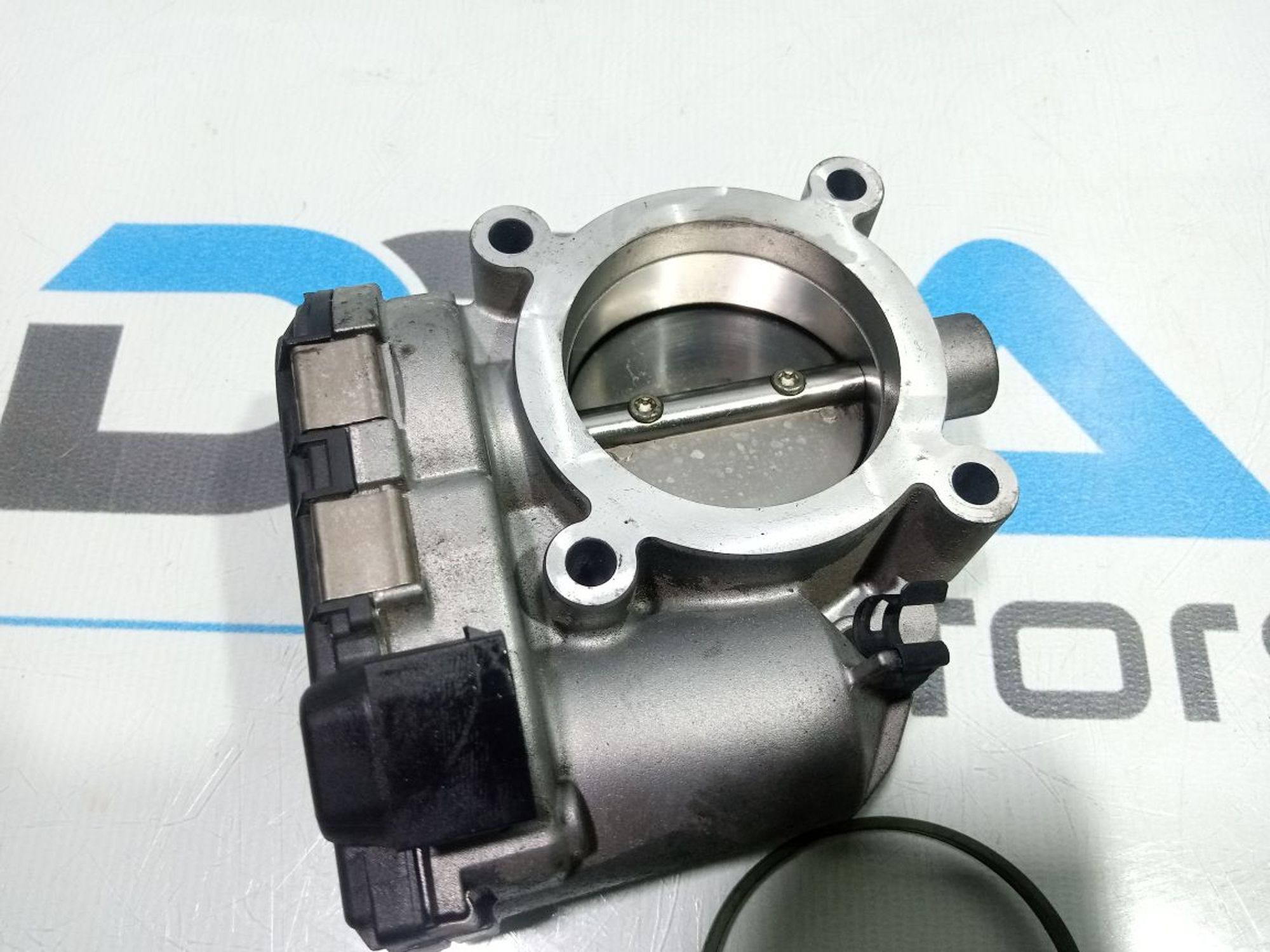 https://gcs.partsauto.market/rn-stockpro.appspot.com/thmbs/userImages/b7628e092085f1f91467af1afb6e7630/part/dacddfb6-c57e-43c8-b1bd-c81b6db4819f_1748281780755.jpg