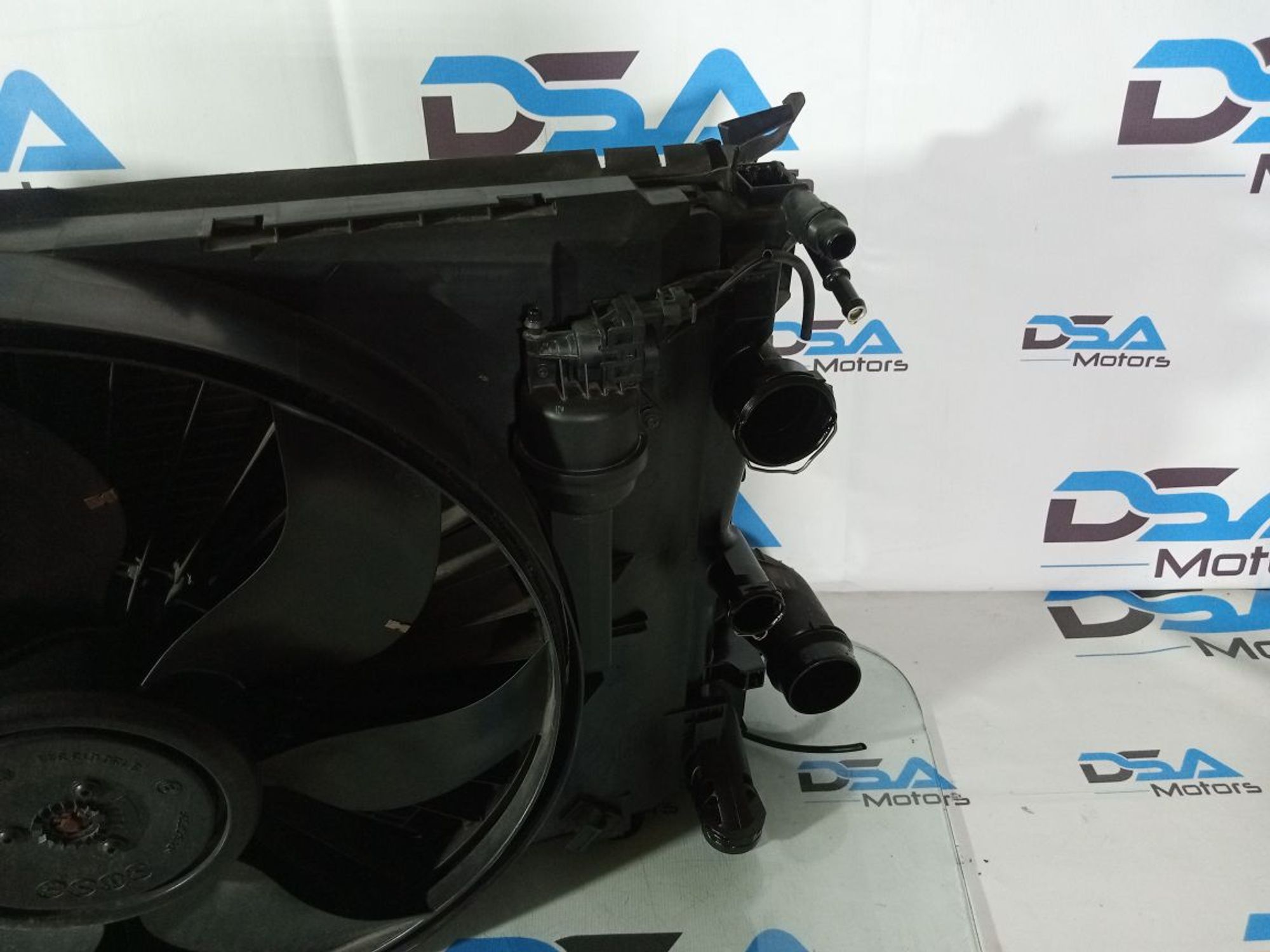 https://gcs.partsauto.market/rn-stockpro.appspot.com/thmbs/userImages/b7628e092085f1f91467af1afb6e7630/part/ddc4ef82-f4cb-4606-a602-a89ac30804b1_1747216096107.jpg