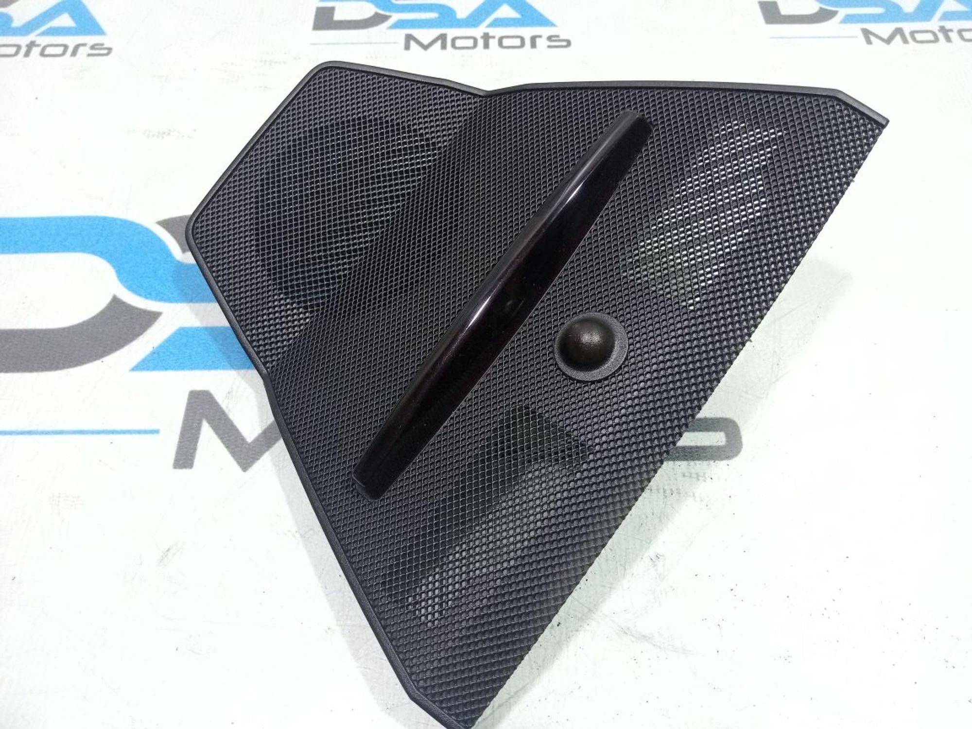 https://gcs.partsauto.market/rn-stockpro.appspot.com/thmbs/userImages/b7628e092085f1f91467af1afb6e7630/part/ddf05054-29c1-4f6c-9129-962b8696bd5b_1748868871518.jpg