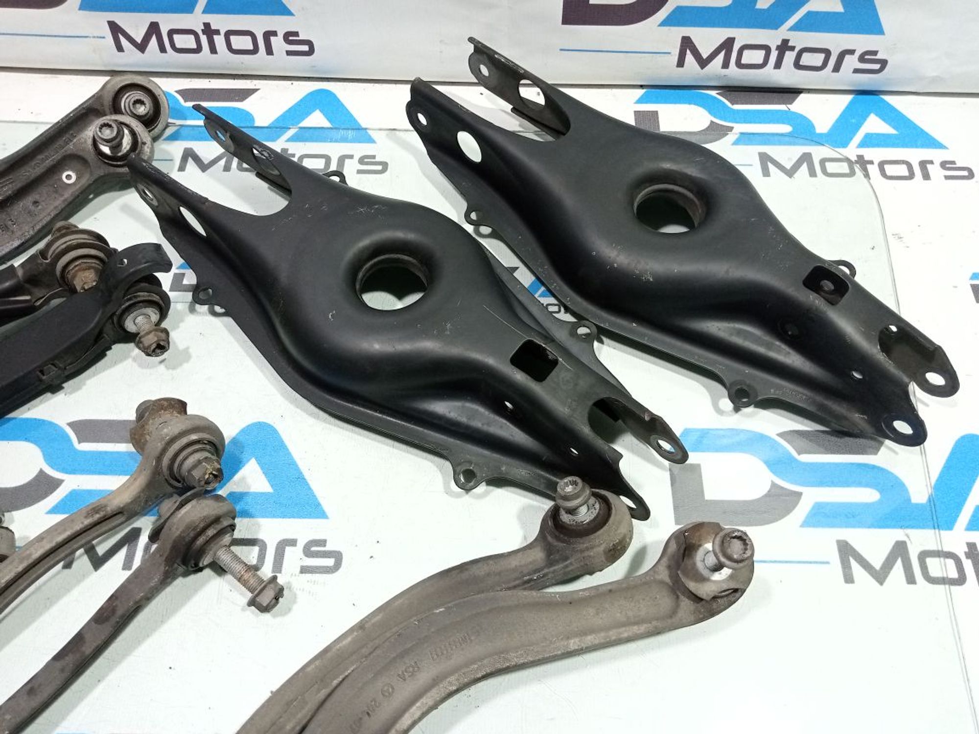 https://gcs.partsauto.market/rn-stockpro.appspot.com/thmbs/userImages/b7628e092085f1f91467af1afb6e7630/part/decc40e8-6013-4a28-9951-413bdefd6958_1748614892922.jpg