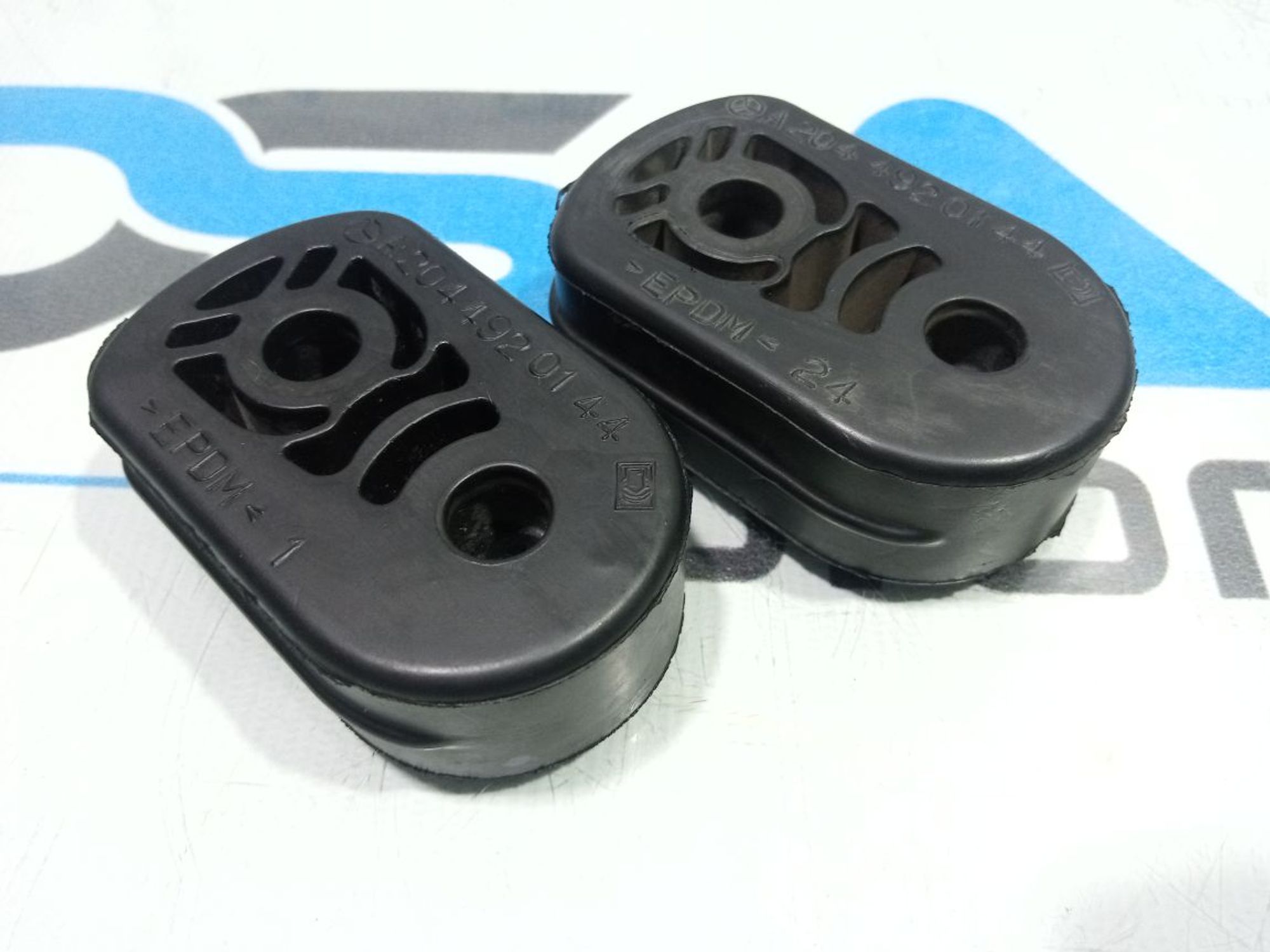 https://gcs.partsauto.market/rn-stockpro.appspot.com/thmbs/userImages/b7628e092085f1f91467af1afb6e7630/part/dfeff790-00df-4b99-add9-161f1a24a3ed_1747848462575.jpg