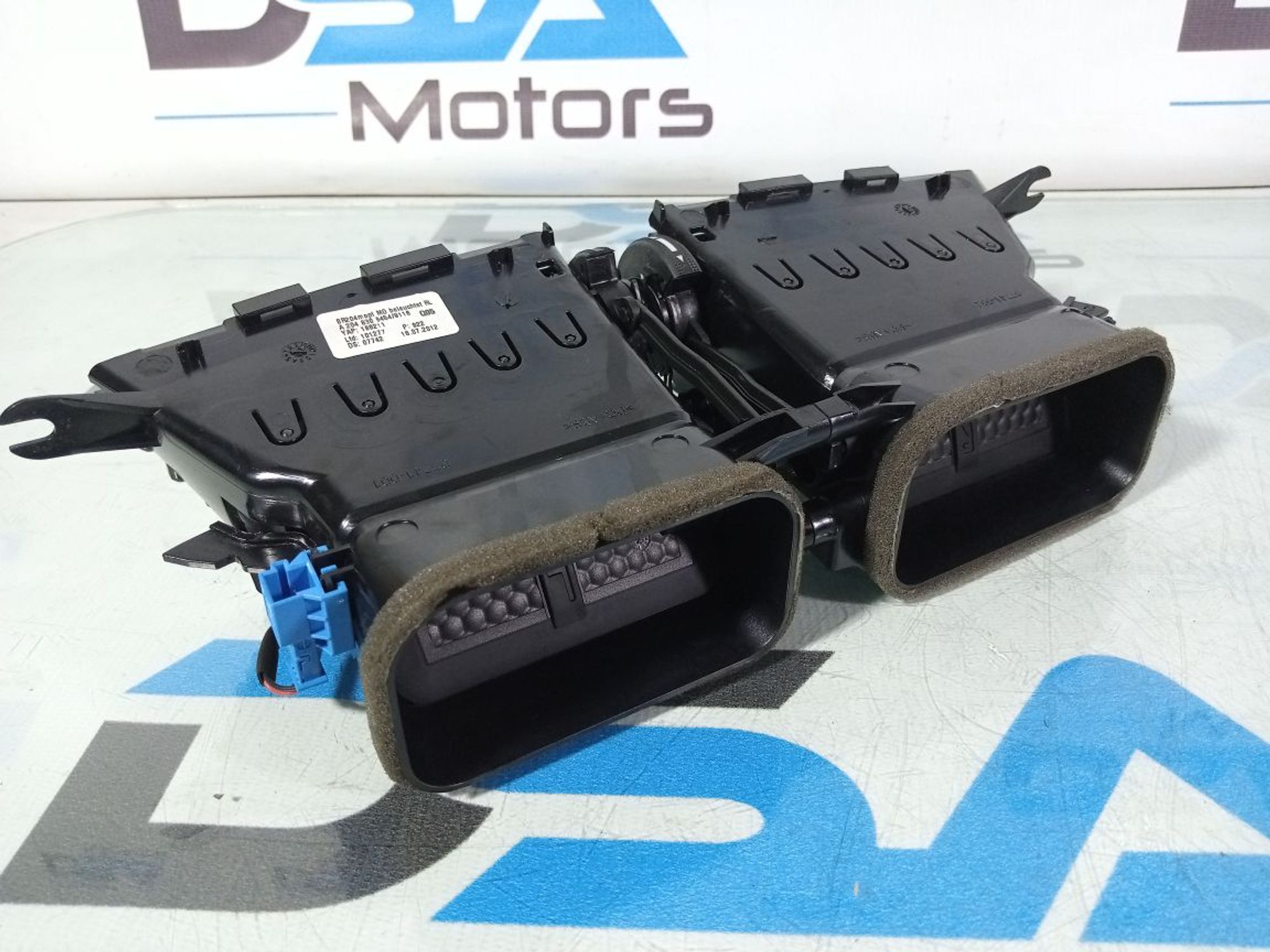 https://gcs.partsauto.market/rn-stockpro.appspot.com/thmbs/userImages/b7628e092085f1f91467af1afb6e7630/part/e0bb3817-fab5-4805-8d88-d0f298cdc165_1747662489828.jpg