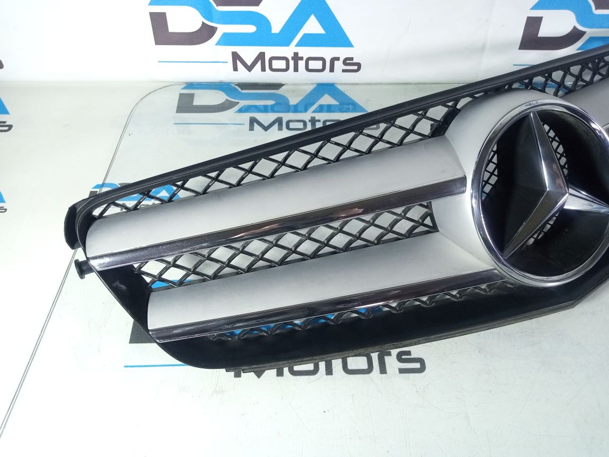 https://gcs.partsauto.market/rn-stockpro.appspot.com/thmbs/userImages/b7628e092085f1f91467af1afb6e7630/part/e2118c50-0585-4a1b-a02d-21a3189f79c6_1741005638703.jpg