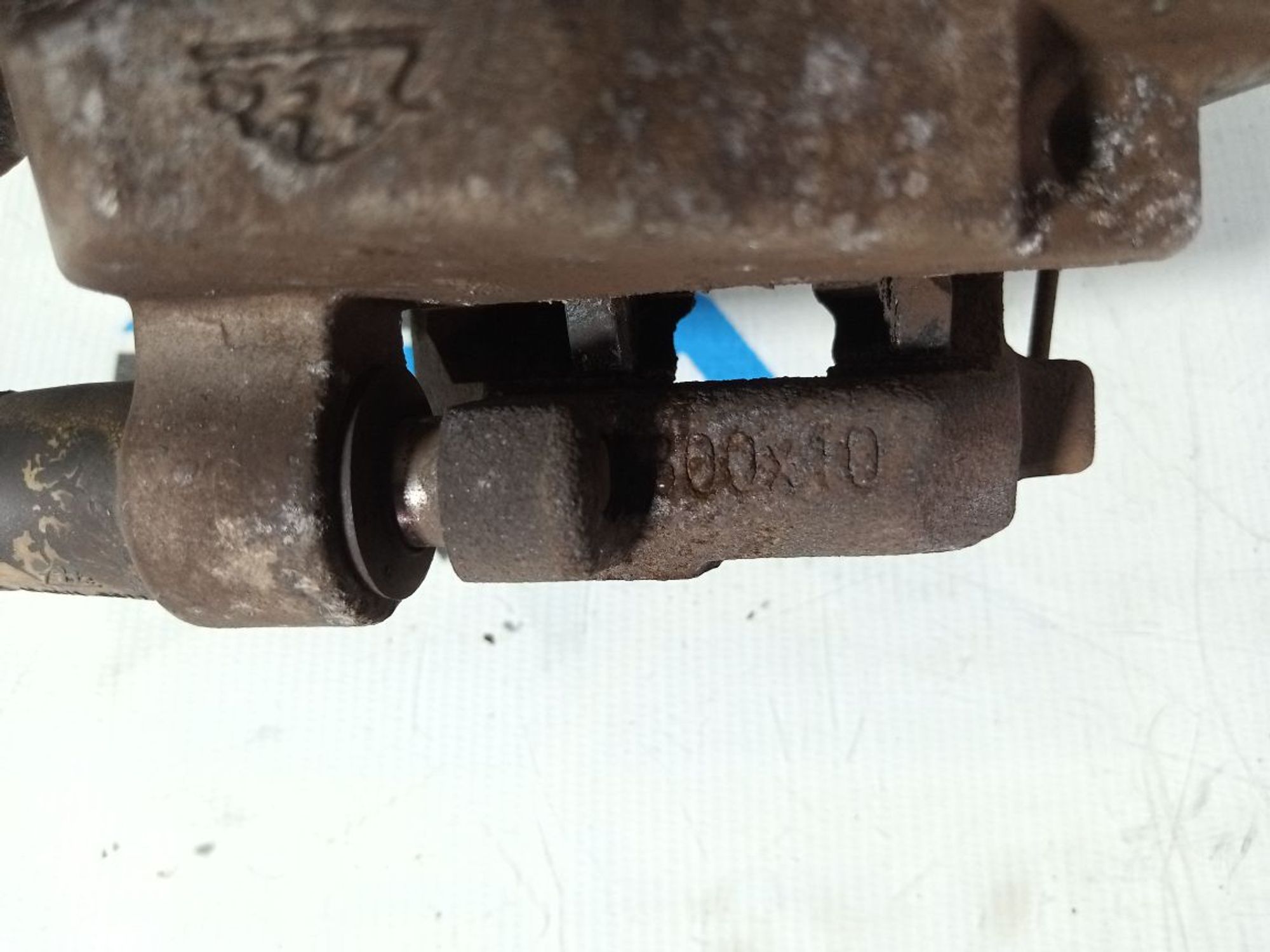 https://gcs.partsauto.market/rn-stockpro.appspot.com/thmbs/userImages/b7628e092085f1f91467af1afb6e7630/part/e27a1f78-4f42-4f93-b321-f7426b13d9a4_1742026587825.jpg