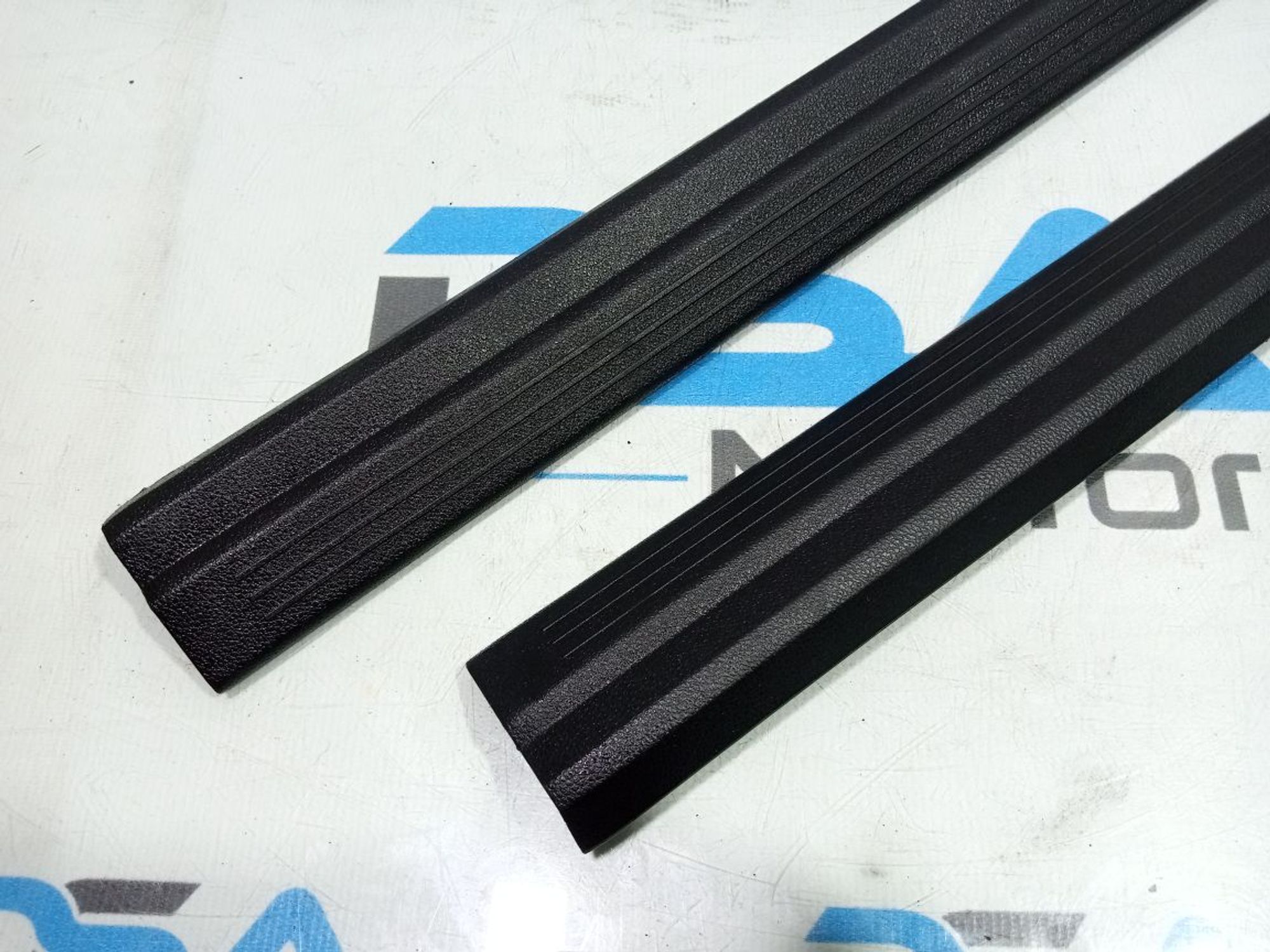 https://gcs.partsauto.market/rn-stockpro.appspot.com/thmbs/userImages/b7628e092085f1f91467af1afb6e7630/part/e2909059-49f8-4841-8c88-d90ec289a553_1748354233504.jpg