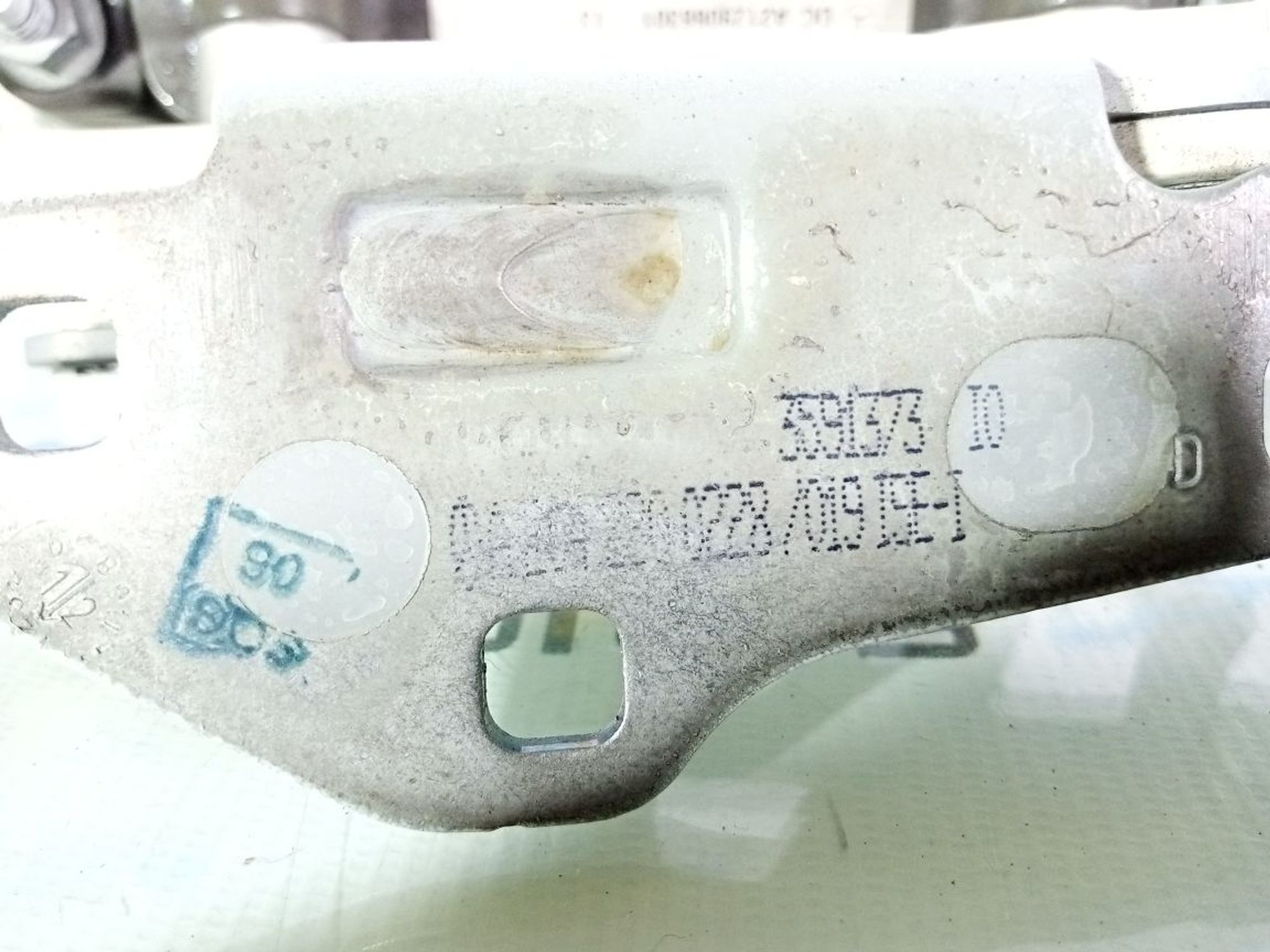 https://gcs.partsauto.market/rn-stockpro.appspot.com/thmbs/userImages/b7628e092085f1f91467af1afb6e7630/part/e31a9fa4-bb0c-4592-82ef-c9ce406bf484_1740487953358.jpg