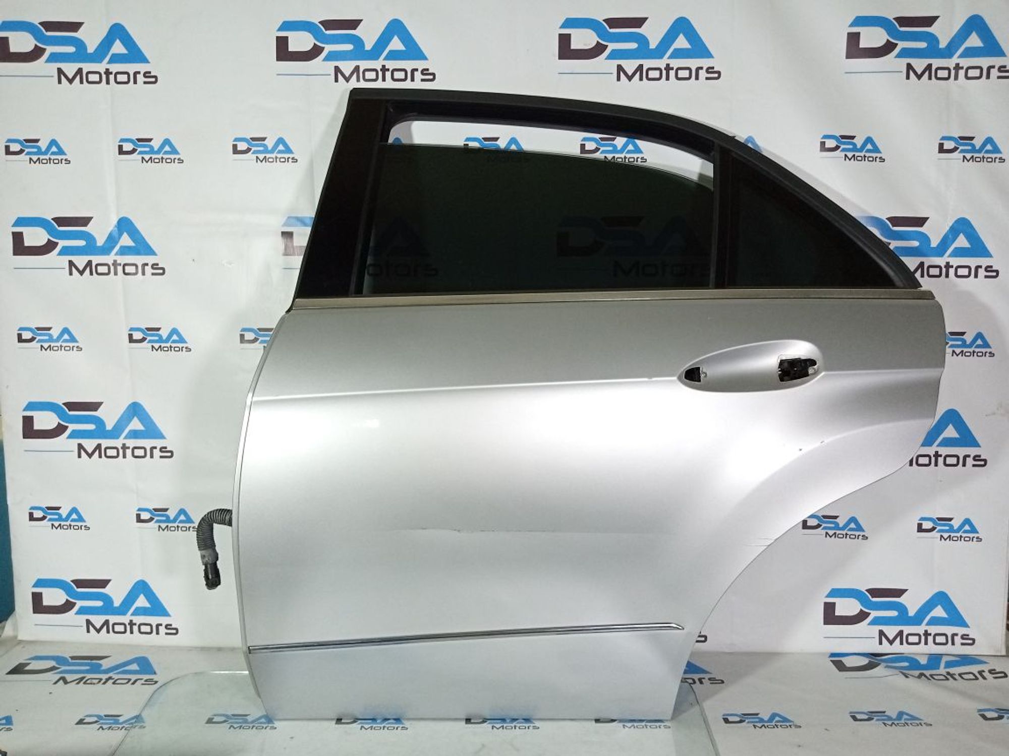 https://gcs.partsauto.market/rn-stockpro.appspot.com/thmbs/userImages/b7628e092085f1f91467af1afb6e7630/part/e60409c5-9532-4abc-a559-4d8ba6e888ef_1747297525269.jpg