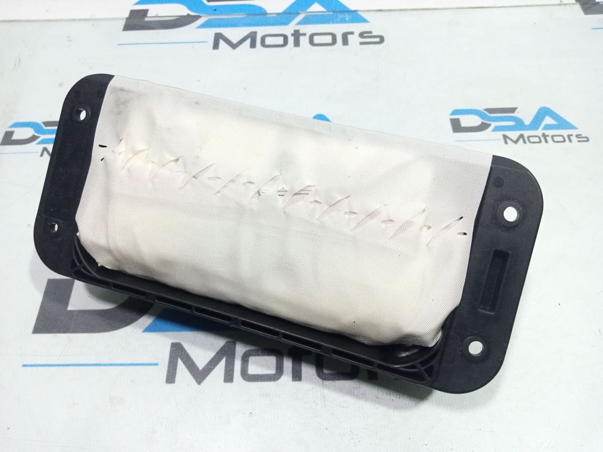 https://gcs.partsauto.market/rn-stockpro.appspot.com/thmbs/userImages/b7628e092085f1f91467af1afb6e7630/part/e6806e65-2ff5-46d8-9eee-f36f6ad4210e_1748868818979.jpg
