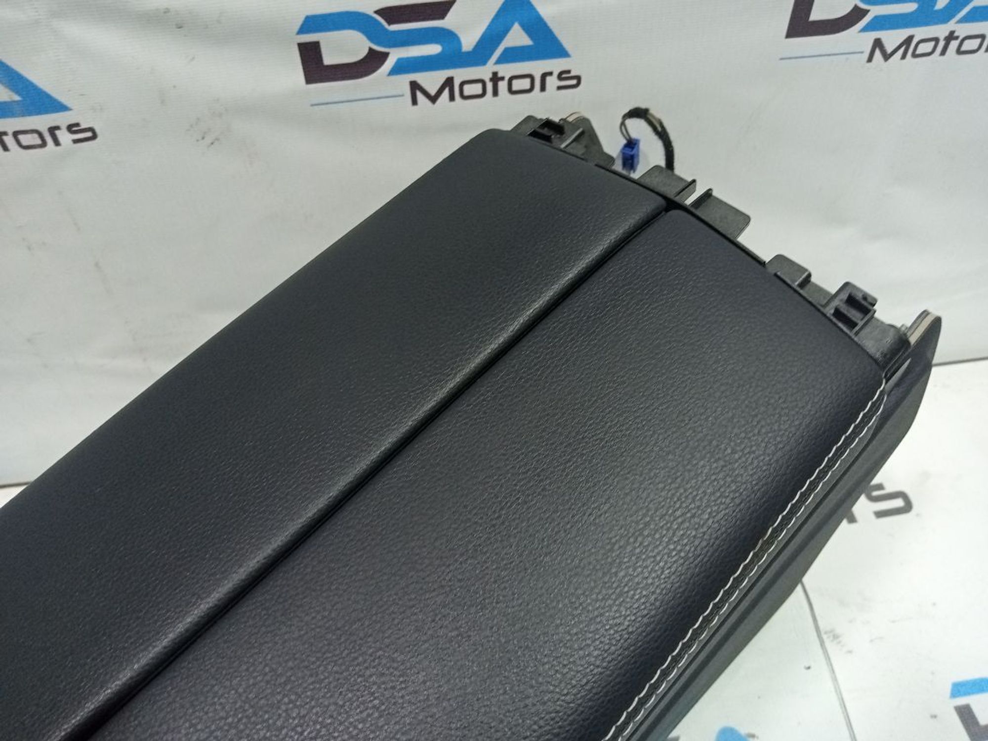 https://gcs.partsauto.market/rn-stockpro.appspot.com/thmbs/userImages/b7628e092085f1f91467af1afb6e7630/part/e6a53609-1b4f-46eb-8239-c39bba670f29_1748890863091.jpg