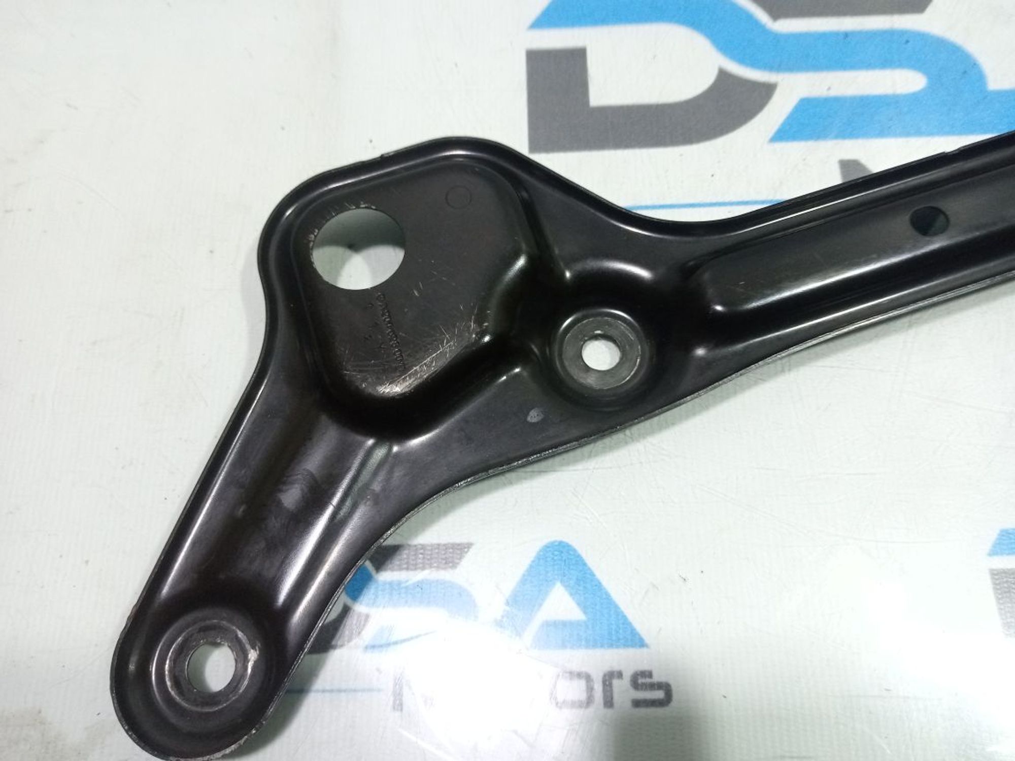 https://gcs.partsauto.market/rn-stockpro.appspot.com/thmbs/userImages/b7628e092085f1f91467af1afb6e7630/part/e70eb3f0-eb66-42be-8dc0-41d284297d75_1748283629208.jpg