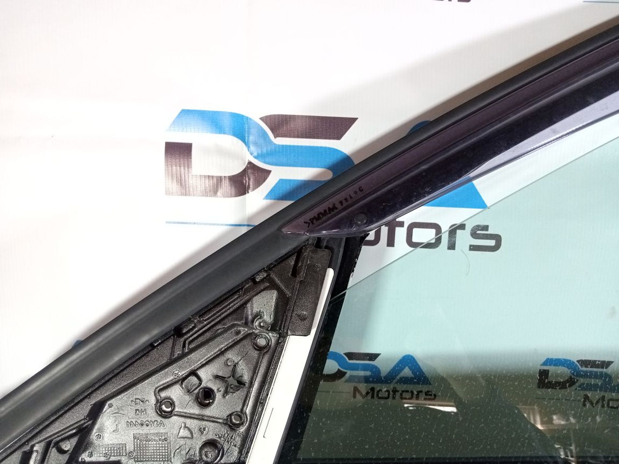 https://gcs.partsauto.market/rn-stockpro.appspot.com/thmbs/userImages/b7628e092085f1f91467af1afb6e7630/part/e773351a-9833-4e14-a008-a8ee55794bec_1741333453985.jpg