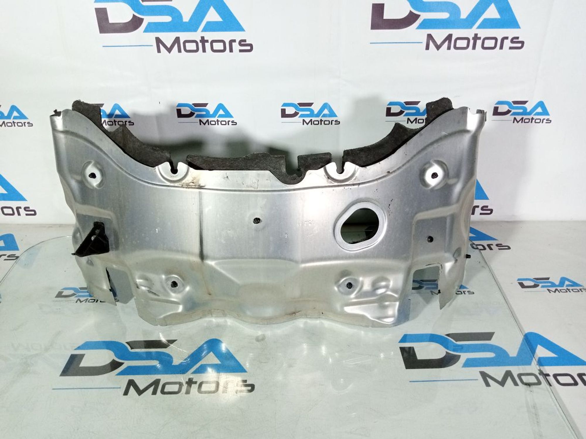 https://gcs.partsauto.market/rn-stockpro.appspot.com/thmbs/userImages/b7628e092085f1f91467af1afb6e7630/part/e779be18-095f-4331-a0bd-c6148885db93_1747395721935.jpg